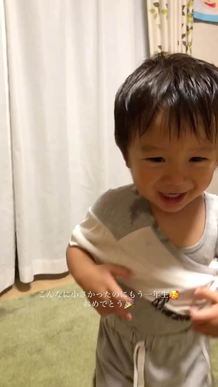 のインスタグラム：「昊也はずっと赤ちゃんのままの気がしてたけど 自分で明日の準備して自分のことは自分でやって すごく優しくて ただ、少し甘えん坊で、お調子者🤣 そんな昊也が大好きよ❤️ . . 改めて入学おめでとう💓 #nagisa_kouya_movie」