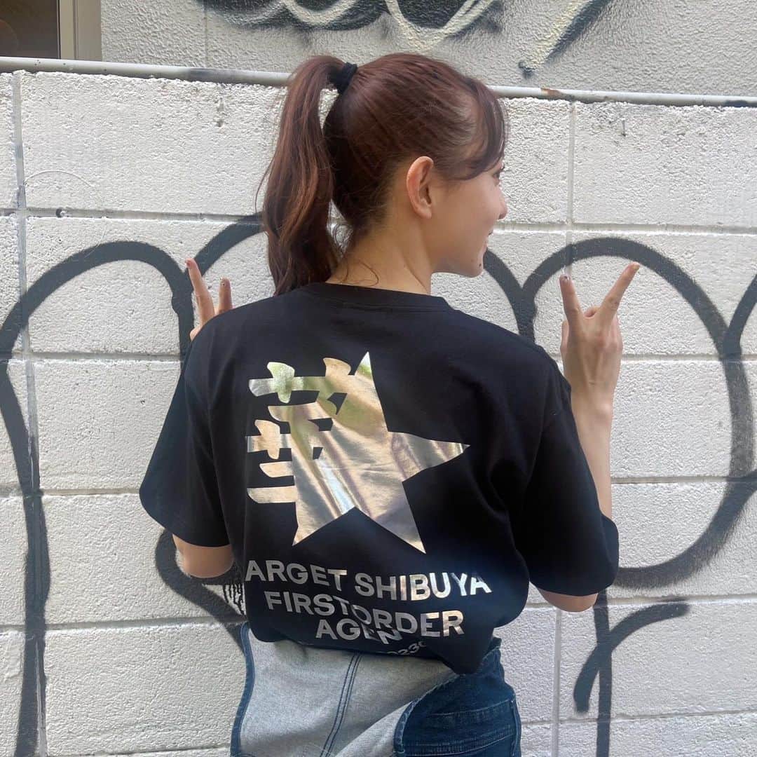 宮原華音さんのインスタグラム写真 - (宮原華音Instagram)「4月21日 RISE167 のプロデビュー戦に向けて、 応援Tシャツを販売する事が決まりました✨ Tシャツを着て、会場や配信で 是非応援してください☺️🤍  4/12(水)20時〜数量限定先着販売です🫢❤️‍🔥  URLはストーリーかTwitterで！  #rise #キックボクシング女子 #キックボクシング #kickboxing #空手 #karate」4月11日 20時02分 - miyahara_kanon