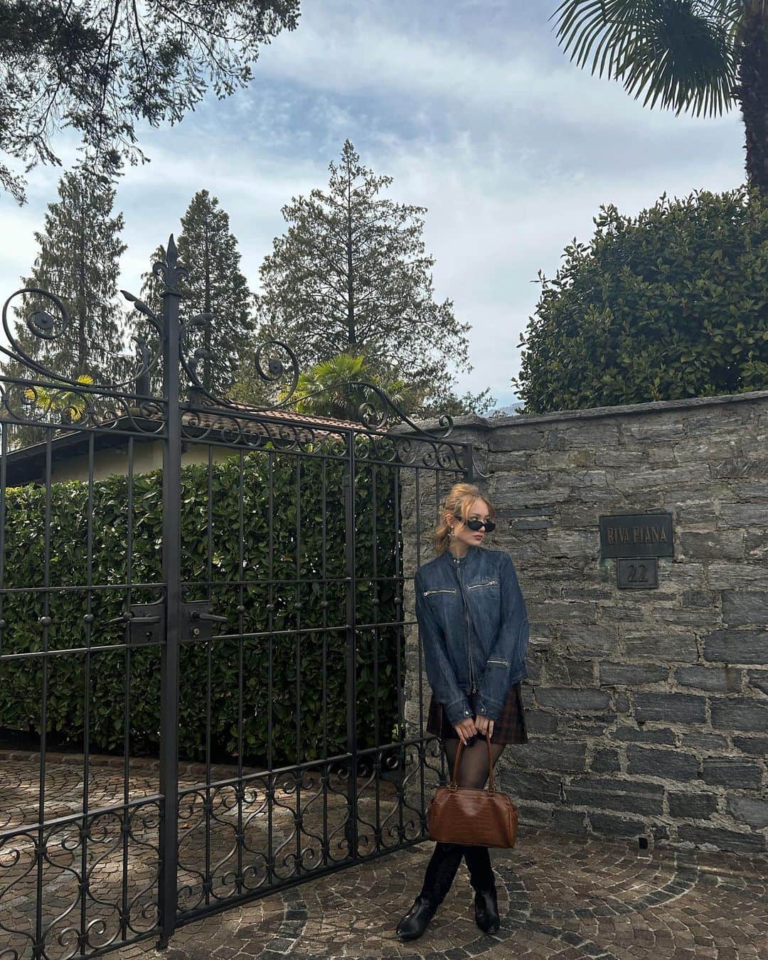 サクラ・キルシュのインスタグラム：「ascona is so pretty」