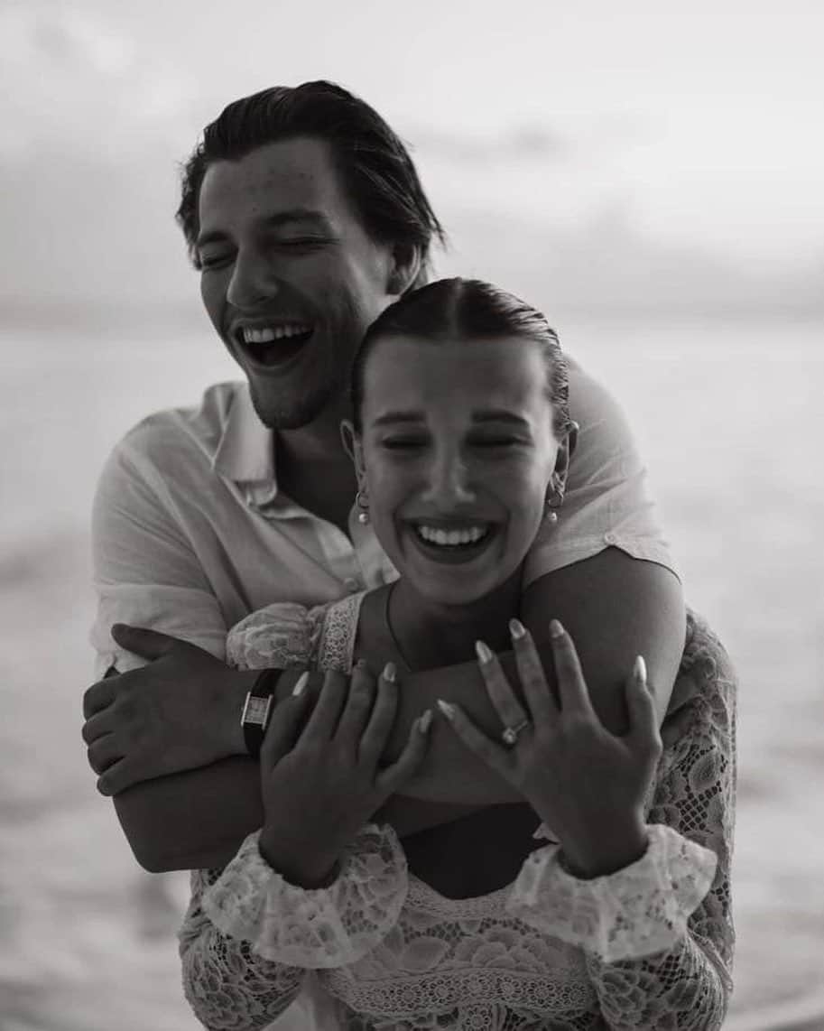 British Vogueさんのインスタグラム写真 - (British VogueInstagram)「#MillieBobbyBrown and #JakeBongiovi are engaged! The #StrangerThings actor, who has been dating Bongiovi – one of #JonBonJovi’s four children – since June 2021, announced the news on Instagram with a #TaylorSwift lyric, writing: “I’ve loved you three summers now, honey, I want ’em all.” Click the link in bio for more on the engagement.  Photo courtesy of @MillieBobbyBrown.」4月11日 20時06分 - britishvogue
