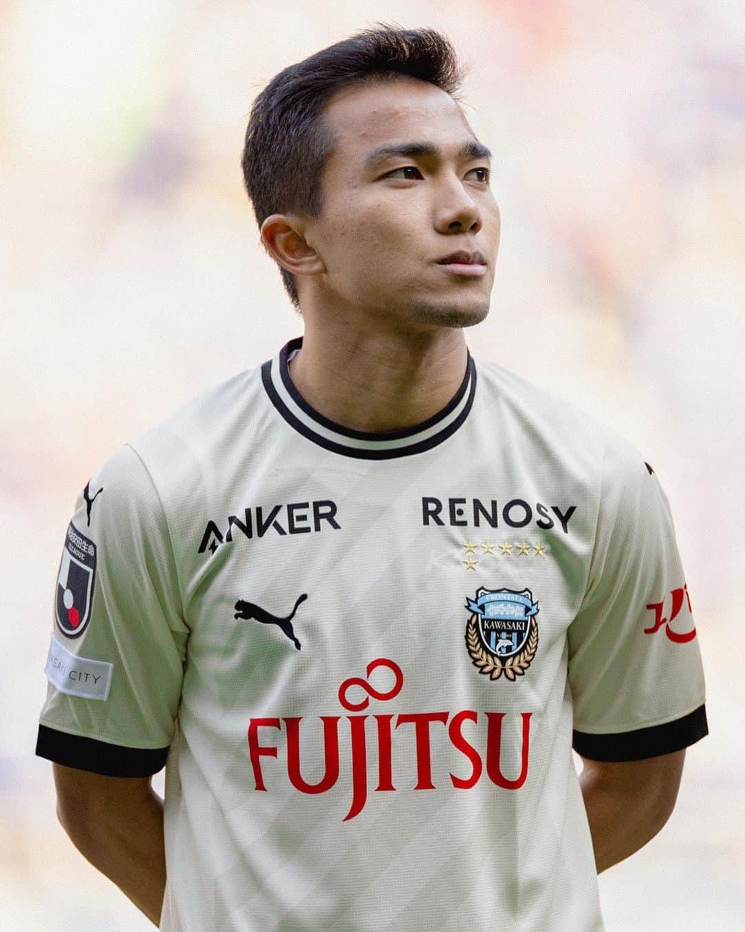 チャナティプ・ソングラシンのインスタグラム：「🐬⚽️  @kawasaki_frontale  @mizunothailand」