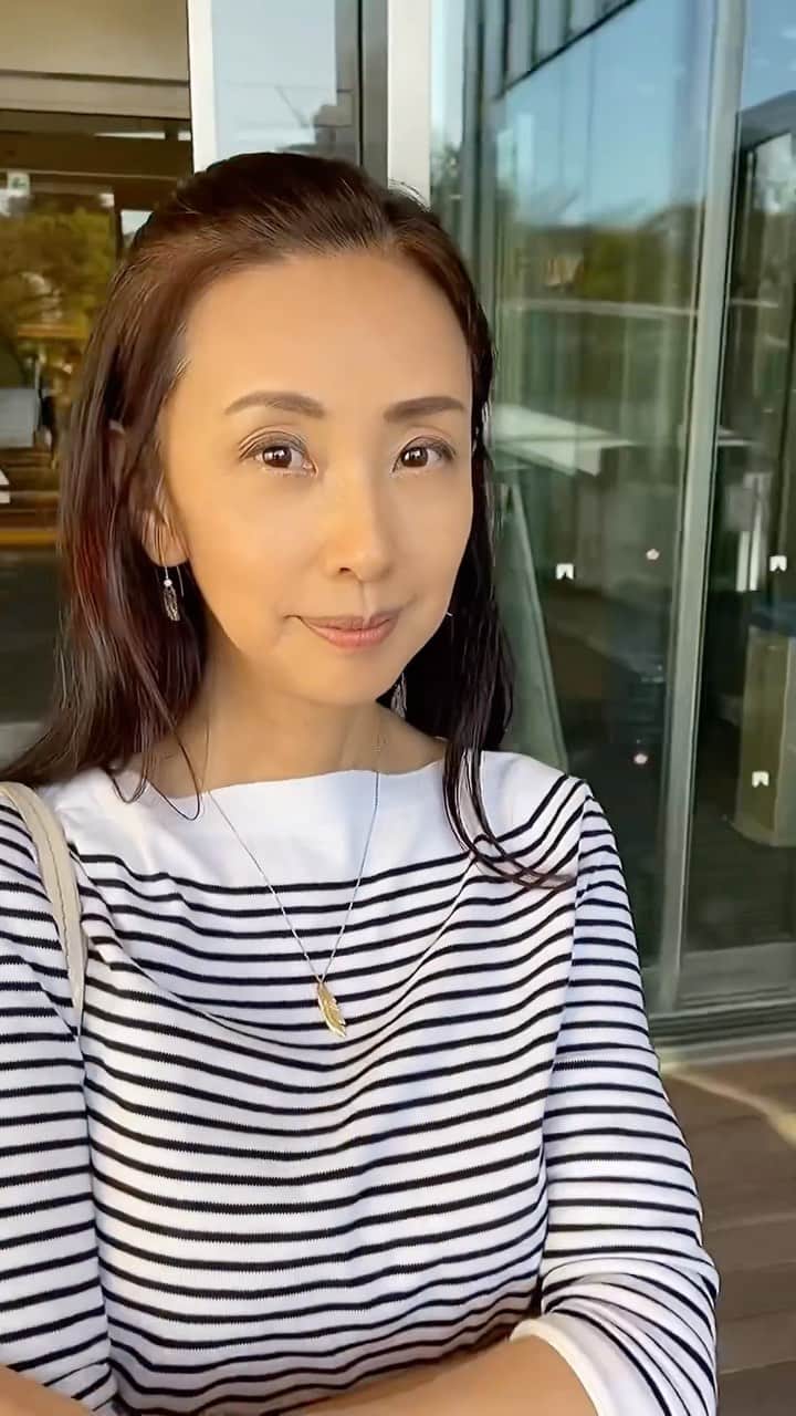 田村翔子のインスタグラム：「仕事の合間にミッドタウンで少しお散歩😊 春を楽しみました🌸  #打ち合わせ#お散歩#田村翔子#lifestyle#springoutfit #springfashion #春コーデ」
