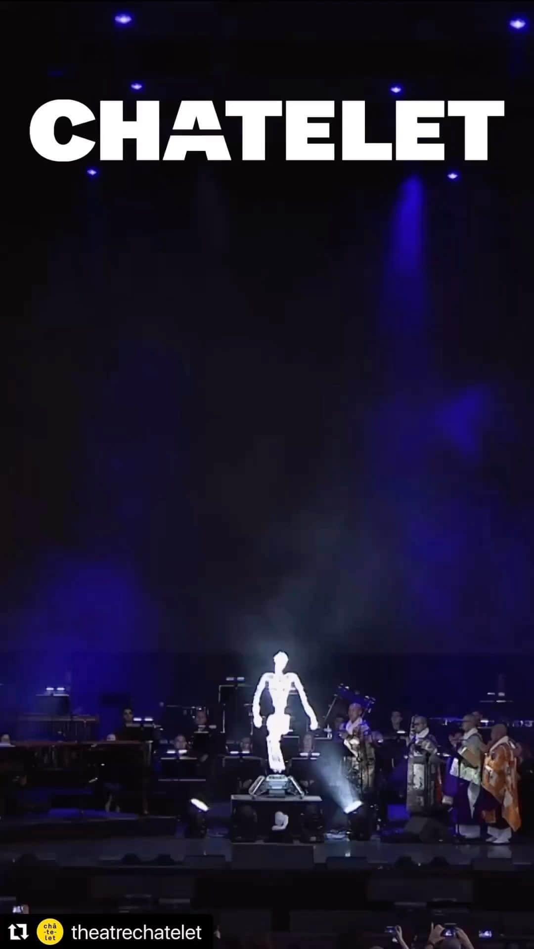 渋谷慶一郎のインスタグラム：「ついにアンドロイドオペラがパリ・シャトレ座に😉　Finally Android Opera in Theatre du Chatelet. More detail from me will coming soon!  🤖 Dix ans après le succès de “The End”, Keiichiro Shibuya (@keiichiroshibuy) revient au Châtelet avec son œuvre la plus ambitieuse à ce jour, présentée en première mondiale. 😮🎶  🤝 Une nouvelle forme d’opéra qui fait se rencontrer la technologie au travers d’un robot chanteur humanoïde et l’expression humaine avec l’orchestre Appasionato (@appassionatomusic), le pianiste Keiichiro Shibuya, un chœur bouddhiste japonais et l’artiste plasticienne @justineemard. . 🎭 Android Opera Mirror 📆 du 21 au 23 juin  🎟 Lien en bio」