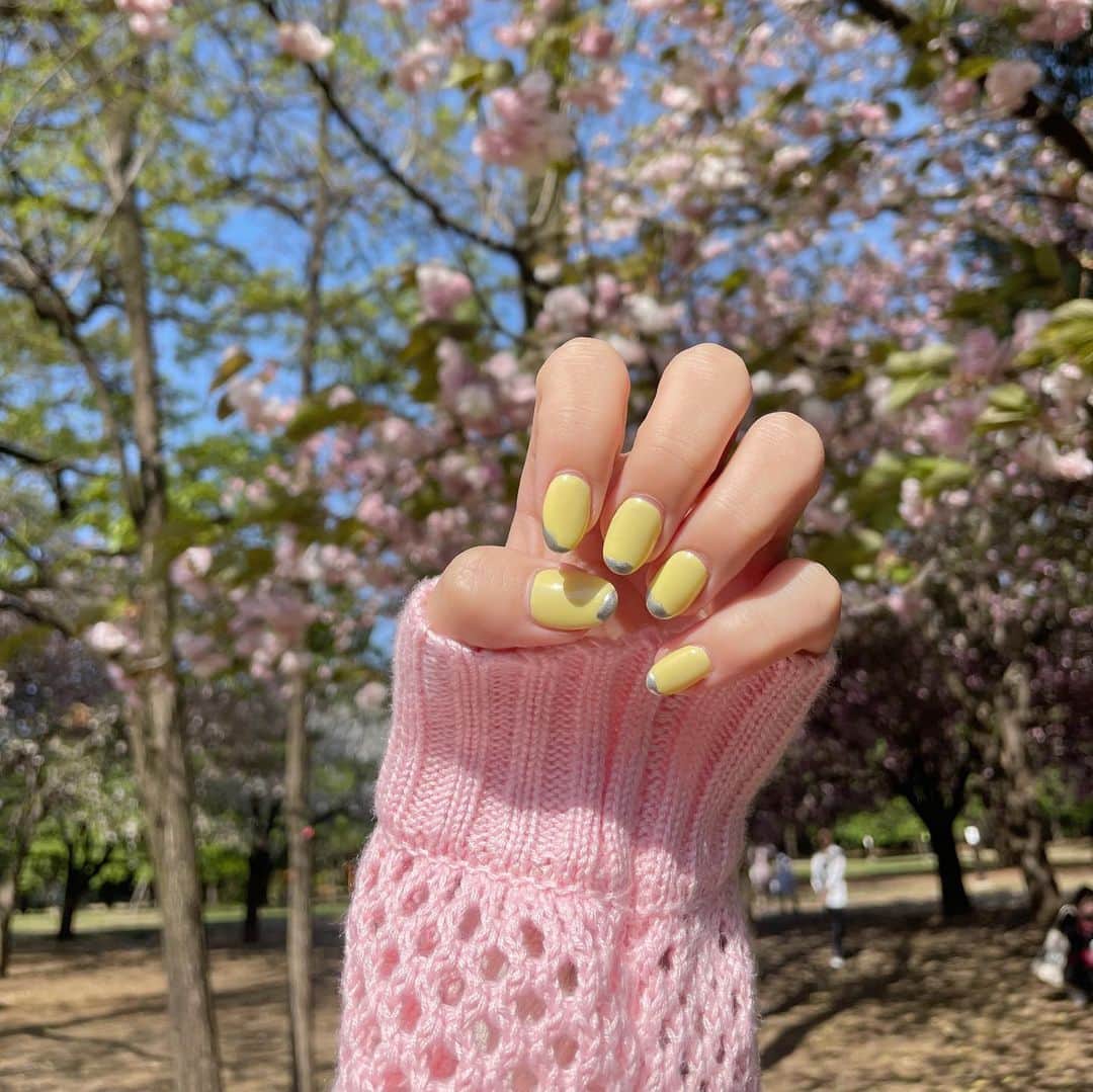 橋本紗奈のインスタグラム：「Spring！！！🌸🍈 . . . . #nail #nails #nailart #naildesign #春 #春ネイル #春コーデ #春服コーデ #春カラー #春ネイルデザイン #カフェ #東京カフェ」