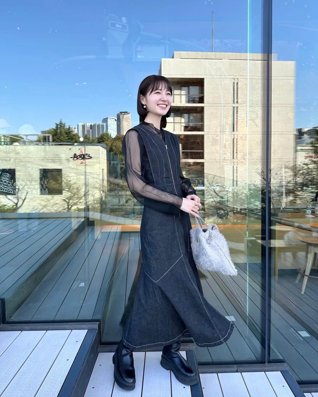 糸原美波さんのインスタグラム写真 - (糸原美波Instagram)「ずっと行きたかった Starbucks Reserve Roastery ☕️🍃  こんなに広くていろんなフードがあることに 感動した 🥹👏🏻  そして あかりんがたくさん写真を撮ってくれたよ 📷 ありがとう 😙❤︎  ワンピースは @lagunamoon_com  デニム素材が可愛い〜 🤦🏼💭👖  #lagunamoom #ワンピース #starbucks #starbucksreserveroastery」4月11日 20時31分 - minami_itohara