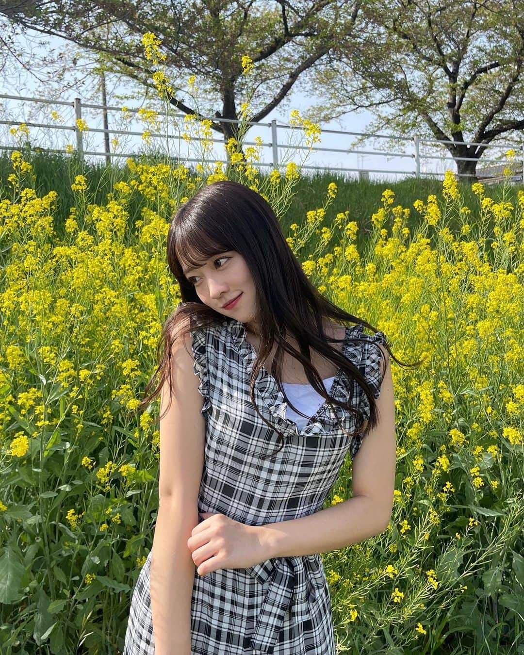 川畑綾理さんのインスタグラム写真 - (川畑綾理Instagram)「あったかいね〜🌼🌼🌼  . #fyp #japan」4月11日 20時36分 - rougebook_ayari