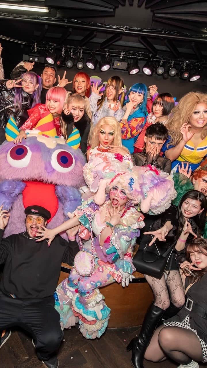 のインスタグラム：「Long time no see! How are you🦋💞✨ How was the KAWAII MONSTER PATY?🌈🫧 The shop is closed, but I'm glad you came to the paty🦄👽😈 The next party is in May🛼💫  いつもありがとう❤️🧡💛💚💙💜 これからもよろしくね🎁  #kawaiimonsterparty#japan#tokyo#harajyuku#shibuya#shinjyuku#kawaii#monster」