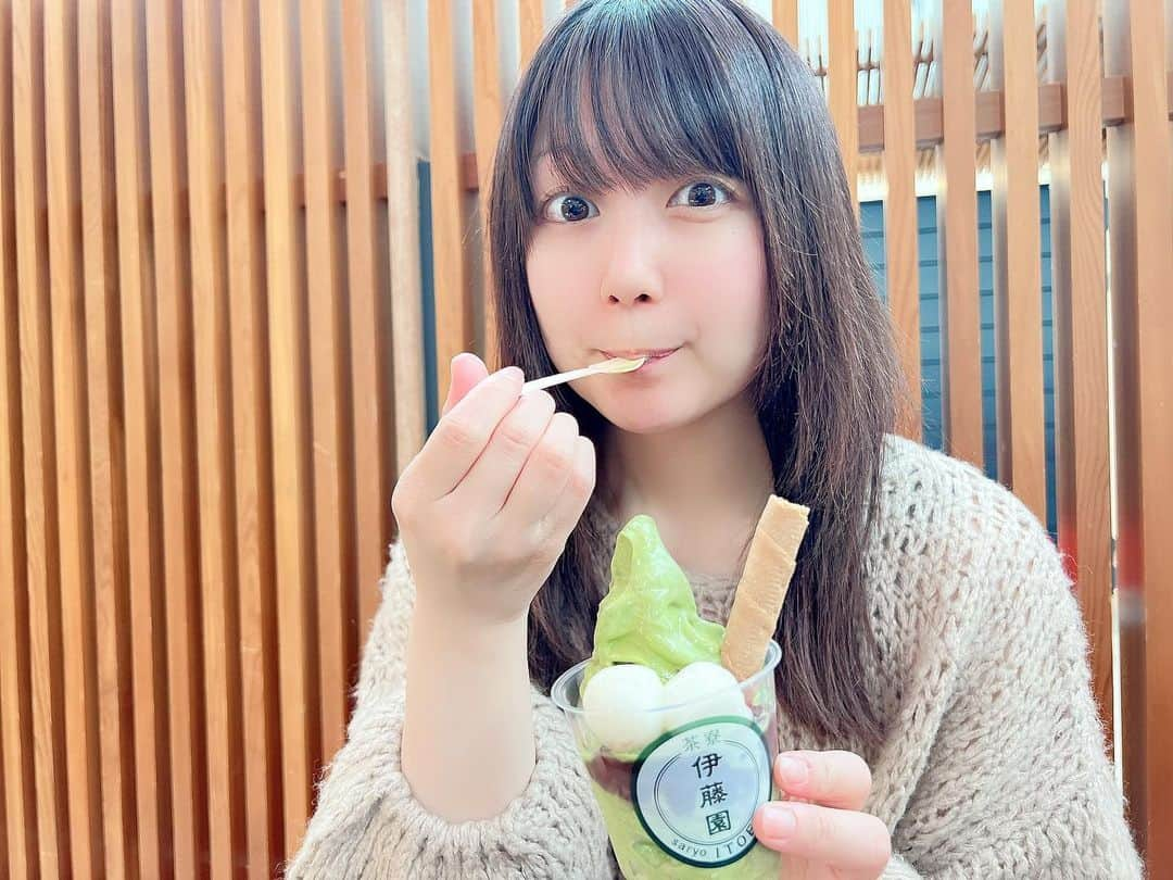 嶋梨夏さんのインスタグラム写真 - (嶋梨夏Instagram)「アイスも白玉も餡子もビスケットもぜーんぶ美味しくて大満足でした🤤💓💓💓 . . . . . #被写体 #お仕事依頼受付中 #茶寮 #伊藤園 #茶寮伊藤園 #抹茶 #抹茶スイーツ #すっぴん #アラサー女子 #平成元年生まれ #150cm #ファインダー越しの私の世界 #ポートレート #ポートレート撮影 #女優 #actress #photooftheday #JAPAN #japanesegirl #instagood #followme #ricashima #嶋梨夏」4月11日 20時53分 - shimarica_jp