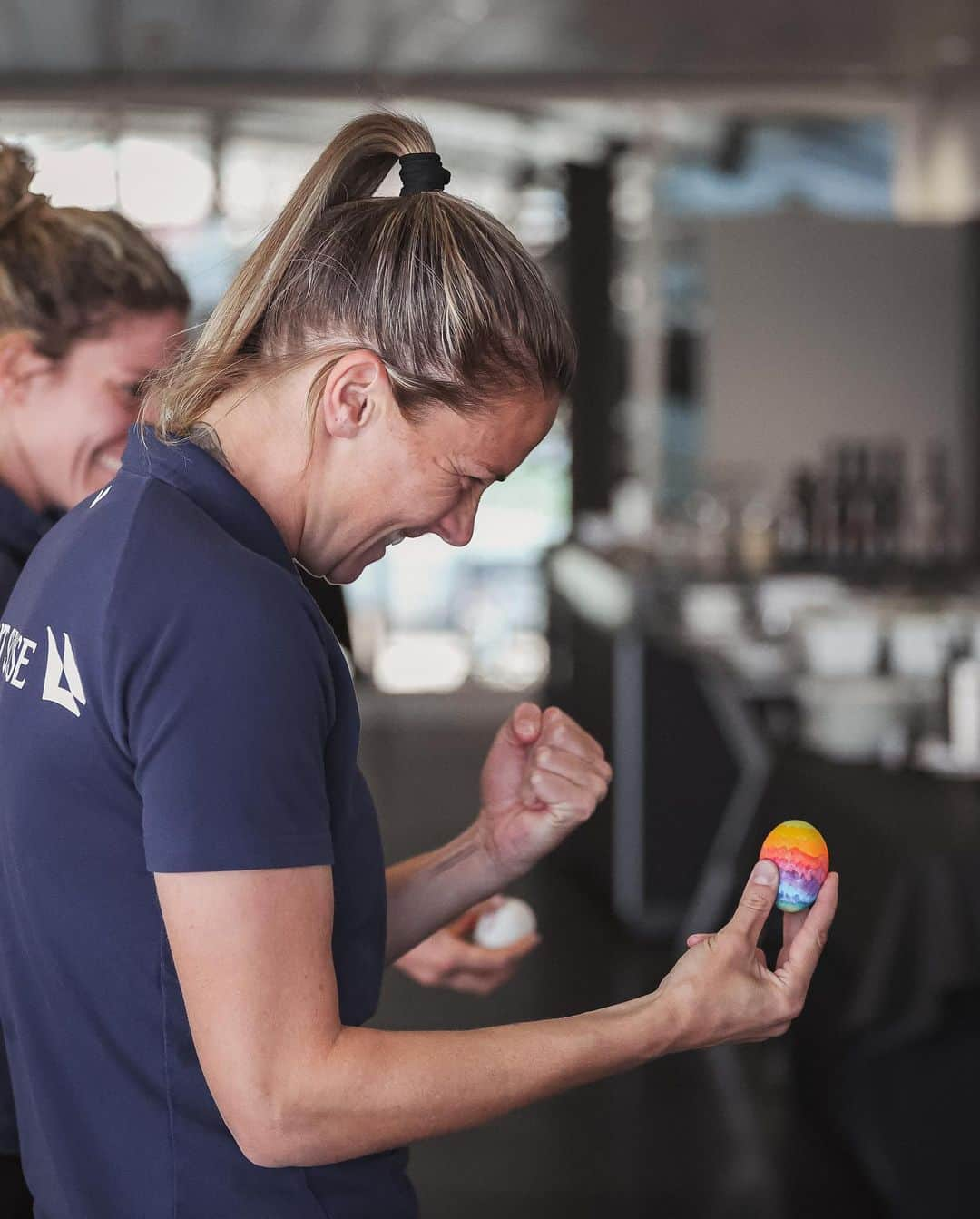 Ana Maria Crnogorcevicさんのインスタグラム写真 - (Ana Maria CrnogorcevicInstagram)「Game day 🇨🇭vs 🇮🇸 💪 LFG  also some pictures from the last couple days here at camp!  #easter #painting #coaching #licence #training」4月11日 20時55分 - ana_crnogorcevic