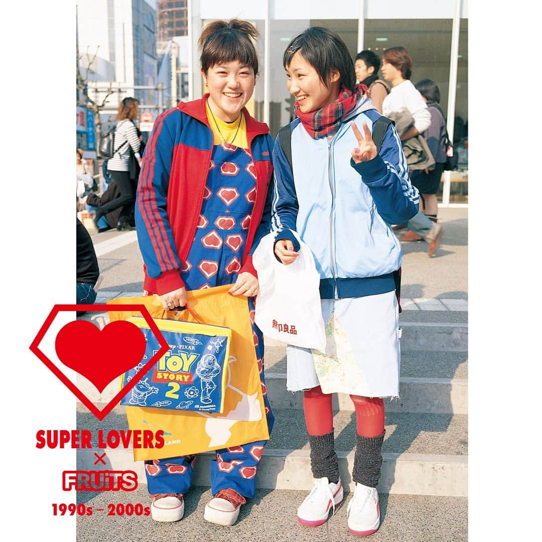 FRUiTSさんのインスタグラム写真 - (FRUiTSInstagram)「@superlovers_1988  FRUiTS magazine No.34 shot by Shoichi Aoki in 2000  Super Lovers launched in 1988 by designer Yasuharu Tanaka, in response to the emerging #Dance, #Punk and #OldSchool fashion scenes.  From the 1990s to the 2000s, Super Lovers injected music, art, diversity and LOVE (tolerance) into fashion, becoming an instantly beloved brand for a generation of party kids.  The enduring message of tolerance and positivity Super Lovers embodies spoke to kids, teens and celebrities from all walks of life within the party cultures of Tokyo, London and Hong Kong.  The love continues with 2021’s Rebooted, high-quality, print on-demand products, now on sale!  From Tokyo with love Love is the message SUPER LOVERS Co. Ltd.  #superlovers #スーパーラヴァーズ #FRUiTS #フルーツ #shoichiaoki #fruitsmag #fashionshopping #streetware #streetfashion #streetstyle #fashionblogger #japanesestreetfashion #harajukufashion #tokyofashion #harajukustyle #lovefashion #picoftheday #kawaiiculture #kawaii #cute #fashion #style #fashionphotography #harajuku #tokyo #japan」4月11日 21時00分 - fruitsmag