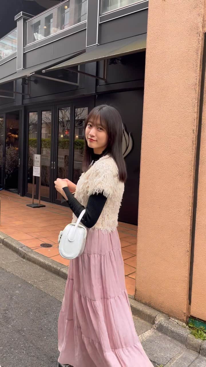 のインスタグラム：「. みなさん今年でおいくつになりますか？  . スターダストプロモーション #崎本紗衣 #崎本紗衣崎本紗衣崎本紗衣 #Japan #japanesegirl #春コーデ」