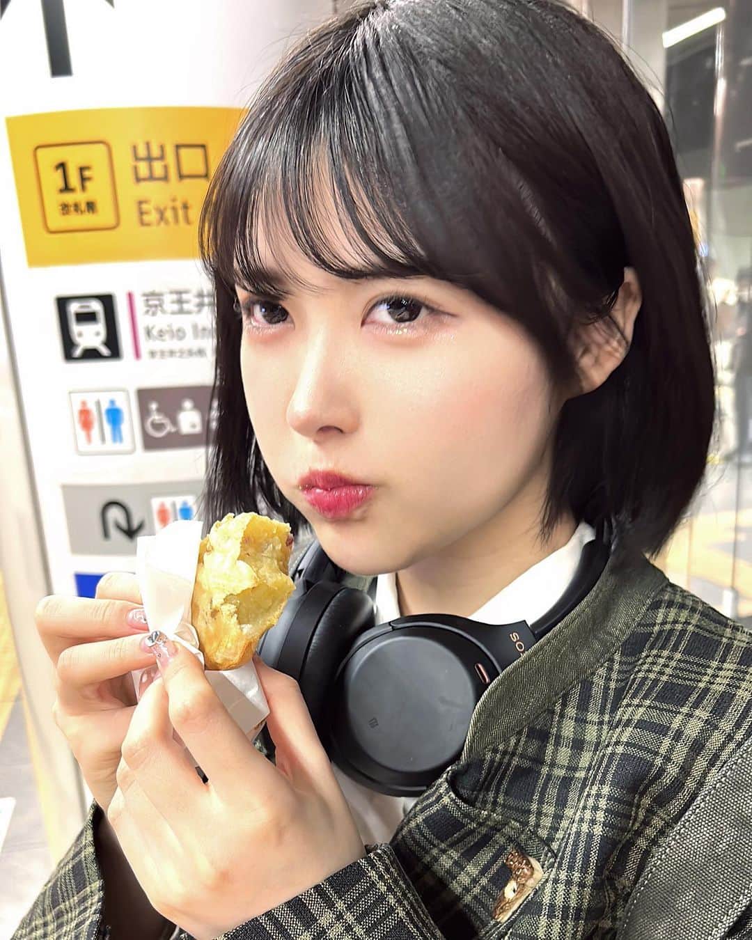 小此木流花さんのインスタグラム写真 - (小此木流花Instagram)「食べたい時に食べたいもの食べたい分だけ食べるんだばか！！」4月11日 21時16分 - okonogi_ruka