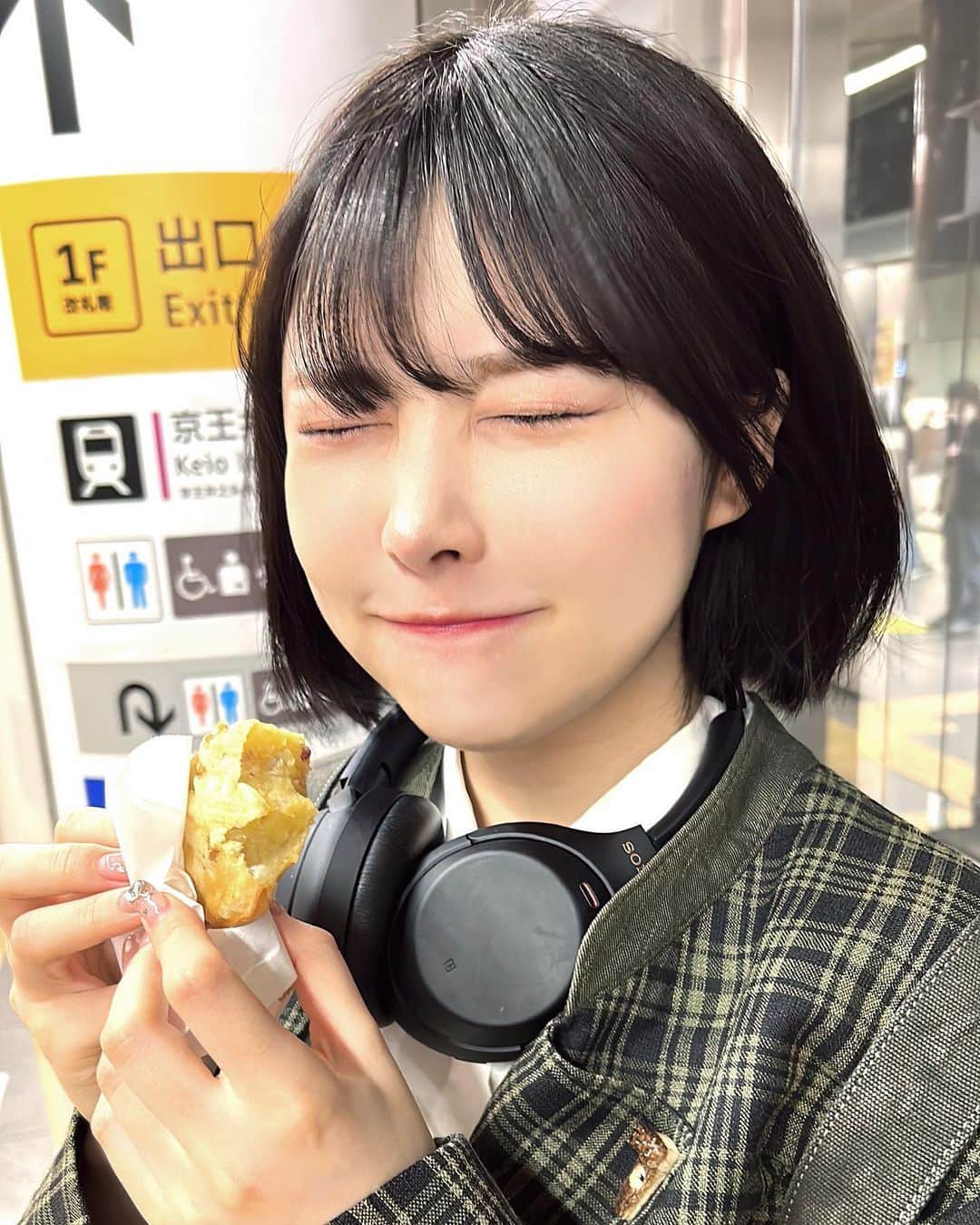 小此木流花さんのインスタグラム写真 - (小此木流花Instagram)「食べたい時に食べたいもの食べたい分だけ食べるんだばか！！」4月11日 21時16分 - okonogi_ruka