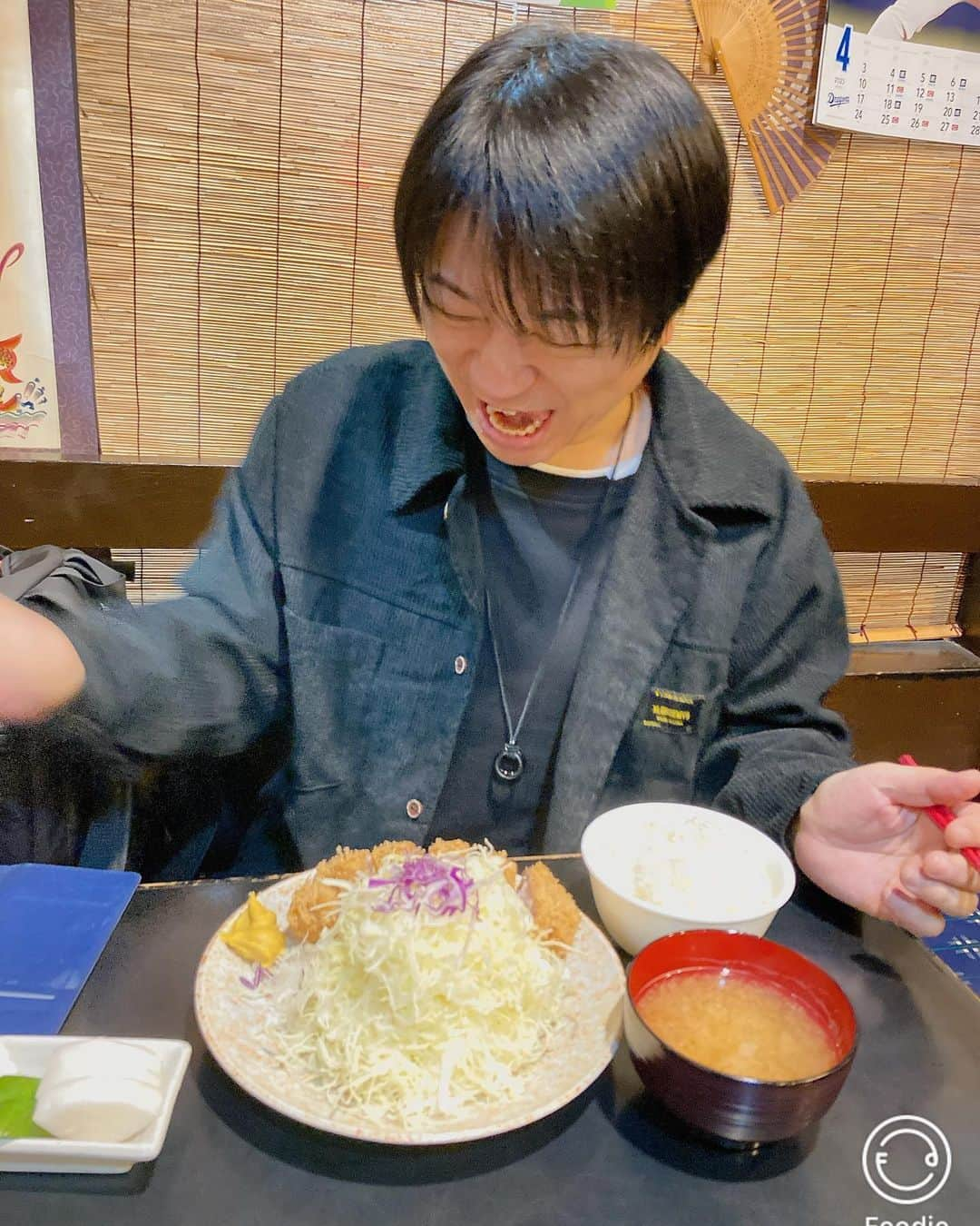 吉野裕行のインスタグラム：「#インスタおじさん飯  今日はこのおじさんです👨🏻」