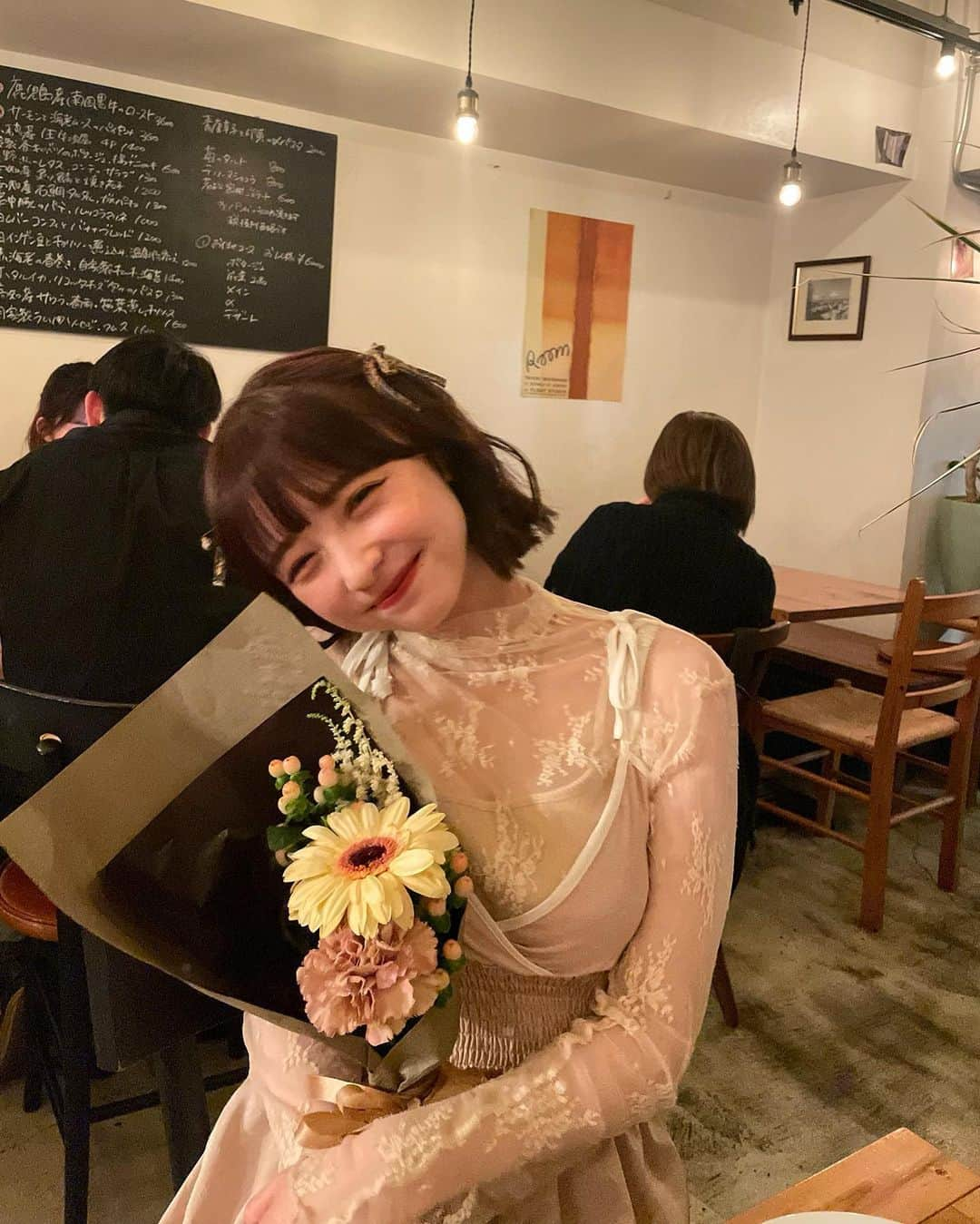 新田湖子さんのインスタグラム写真 - (新田湖子Instagram)「お姉ちゃんのお誕生日のお祝い💐 素敵なところへ連れていきました..♡ 喜んでもらえてよかったあ～🍽♩ sis lover ♡」4月11日 21時21分 - coconitta0809