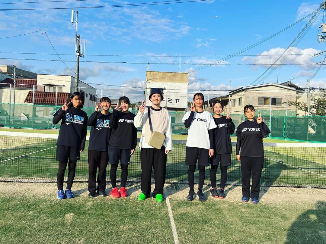 atagiさんのインスタグラム写真 - (atagiInstagram)「故郷神島高校ソフトテニス部のみんなとお写真。みんなかわいくていい子すぎました。青春すぎ頑張れ〜！」4月11日 21時22分 - atagi__acc