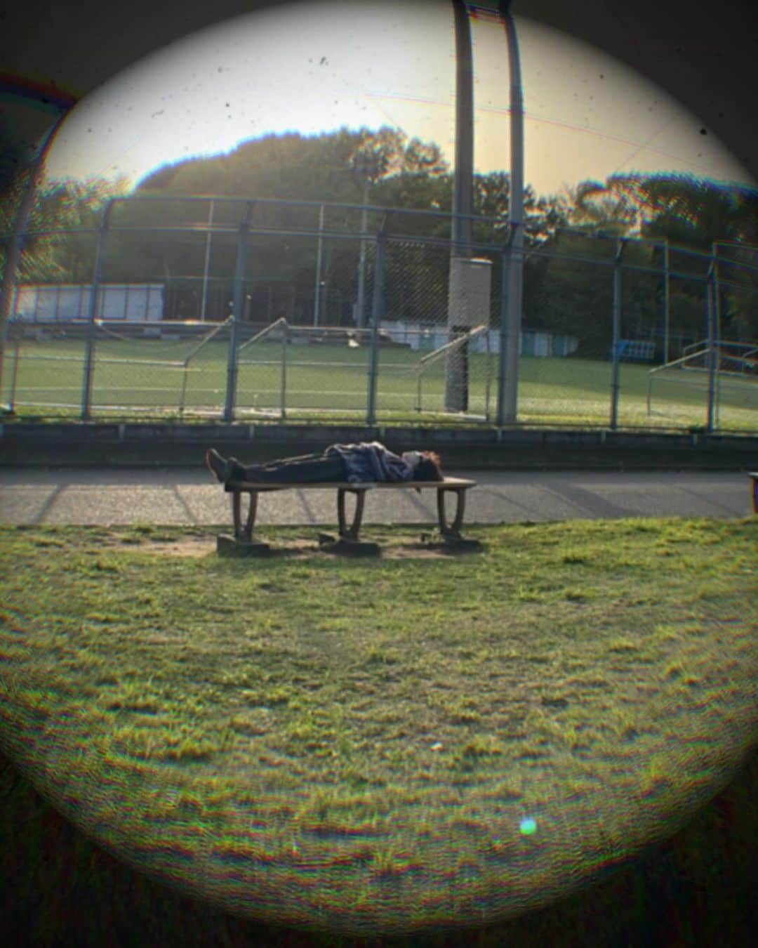菜々香のインスタグラム：「たまには交信しなきゃね。  #交信中 #fisheye #菜々香 #見上げてごらん」