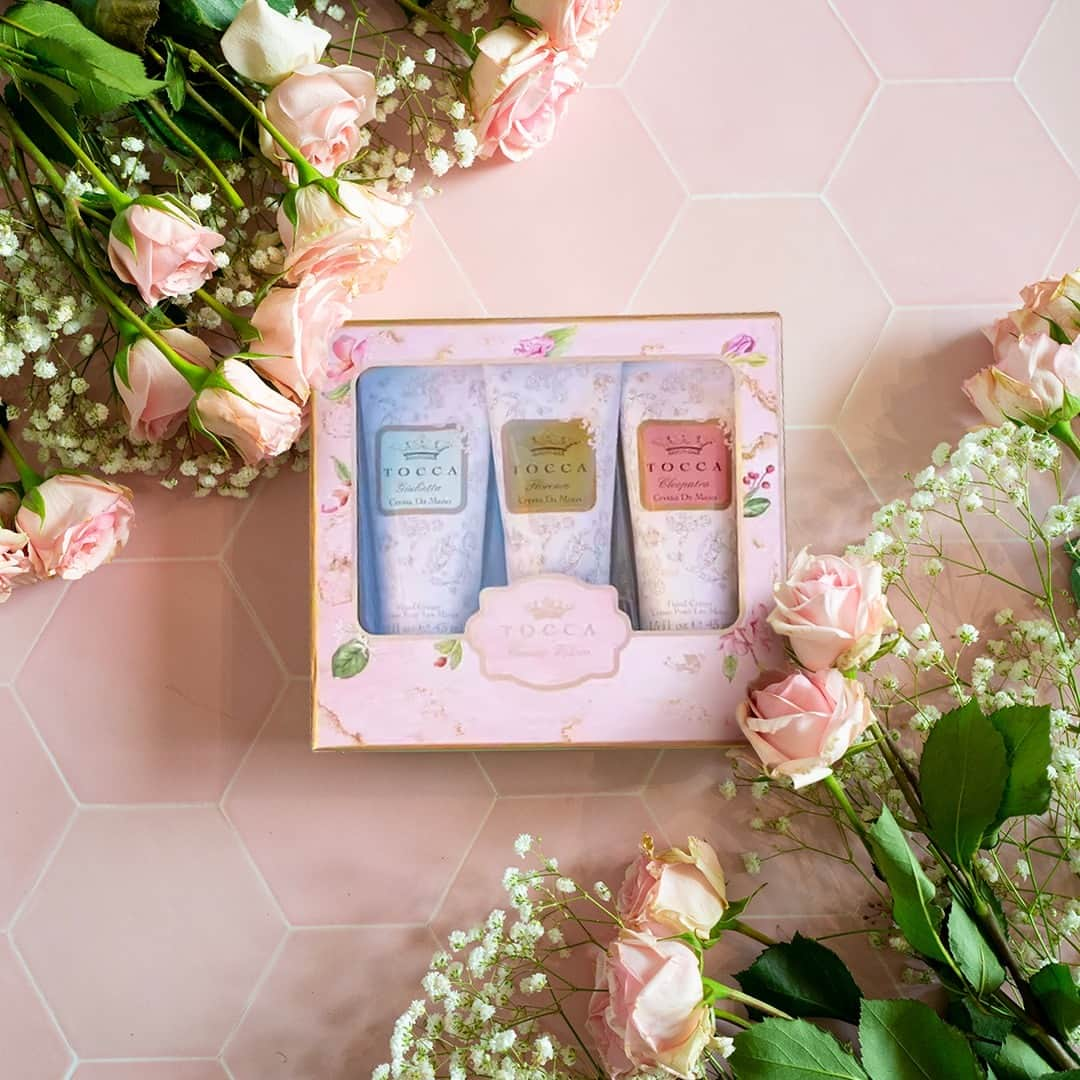 トッカさんのインスタグラム写真 - (トッカInstagram)「Our Crema Veloce gift set includes three of our best-selling scents: Giulietta, Florence, and Cleopatra. Perfectly sized to go everywhere, they're moisturizing, quick absorbing, and enriched with natural extracts from shea butter, avocado oil, and aloe. ✨⁠ ⁠ #TOCCA #LoveYourself ⁠ _⁠ #TOCCAbeauty #TOCCAperfume #TOCCAFragrance #fragrance #eaudeparfum #perfume #perfumenotes #pretty #perfumery #finefragrance #timelessbeauty #european #handcraftedbeauty #beautiful #adventure #flowers #florals #explore #beauty #spring #springsets #handcream #lotion #moisturize #gifts⁠」4月11日 21時40分 - tocca