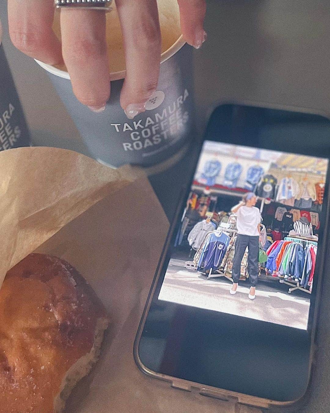 marikoさんのインスタグラム写真 - (marikoInstagram)「cafe  coffee + doughnut  W/ buddy  @takamura_coffee_roasters  ドーナツもラテも安定の美味しさ◯ 空間も雰囲気もスキ◯  #大阪グルメ#大阪カフェ#大阪カフェ巡り  #takamuracoffeeroasters#osakacafe  #大阪スイーツ」4月11日 21時41分 - mariiko_re