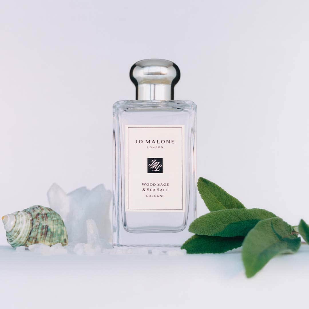 Jo Malone Londonさんのインスタグラム写真 - (Jo Malone LondonInstagram)「Head to the rugged English coast with a spritz of Wood Sage & Sea Salt. No need to check the weather forecast. Tap to shop. #DeclareYourScent」4月11日 21時45分 - jomalonelondon
