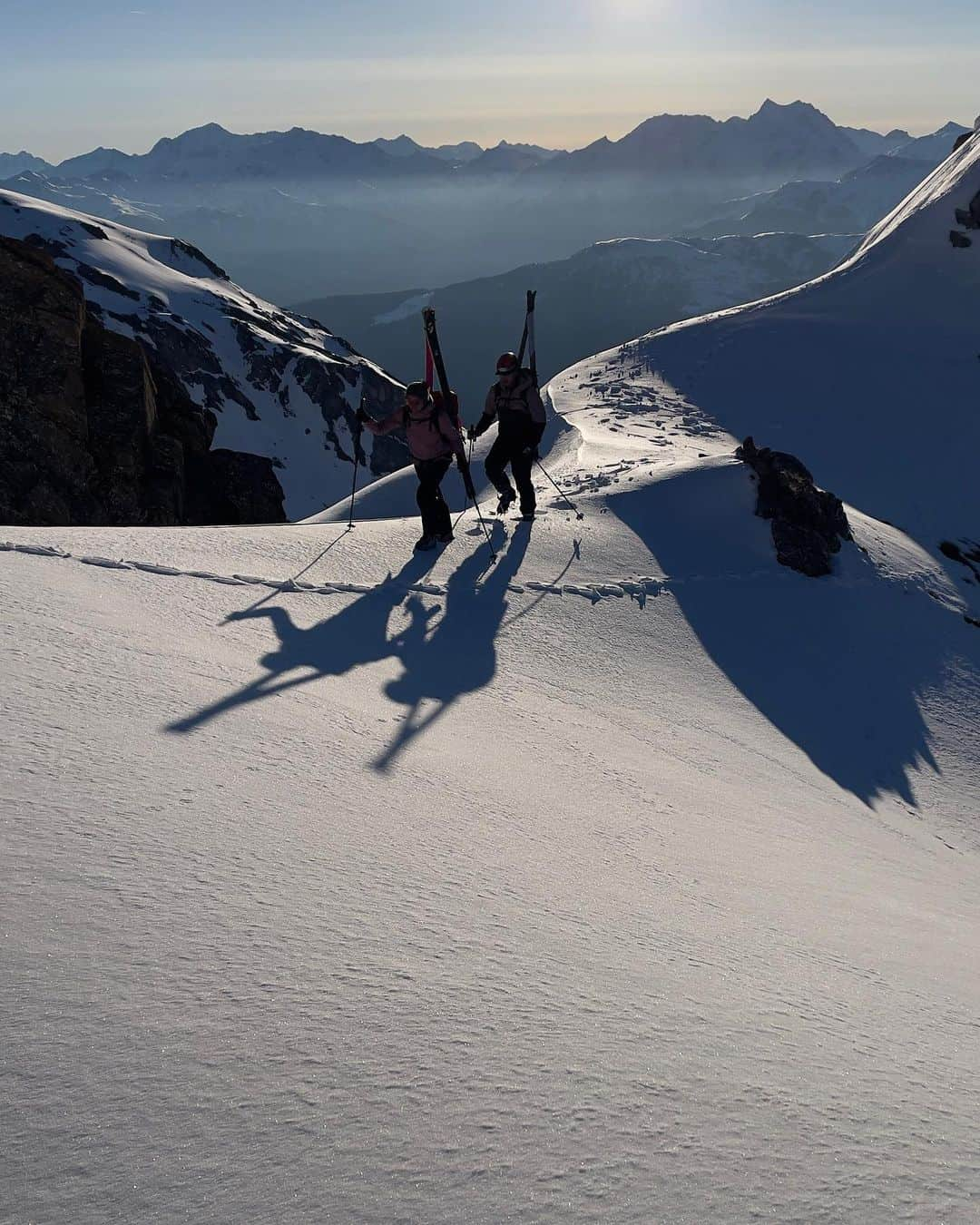 ニナ・カプレツさんのインスタグラム写真 - (ニナ・カプレツInstagram)「Sometimes I wish that I would life in the middle of a climbing Mecca.  But my yard can’t be compared to the best cliffs in the world. I feel so privileged to be able to play in the mountains right behind my house.  Thanks @jeremy_bernard_photography and @jayito for the adventures at our sweet home.  #scarpaski #julboathlete #homesweethome @arcteryx @petzl_official @scarpaspa @julbo_eyewear」4月11日 21時56分 - ninacaprez