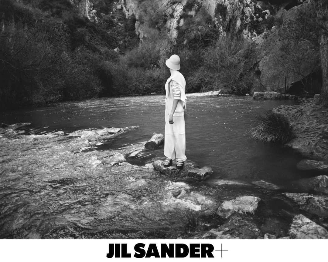ジルサンダーのインスタグラム：「#JILSANDER SPRING/SUMMER 2023 JILSANDER+ Collection Andalusia, March 2023 @nikkimcclarron  Now available online and in selected stores #JilSanderbyLucieandLukeMeier」