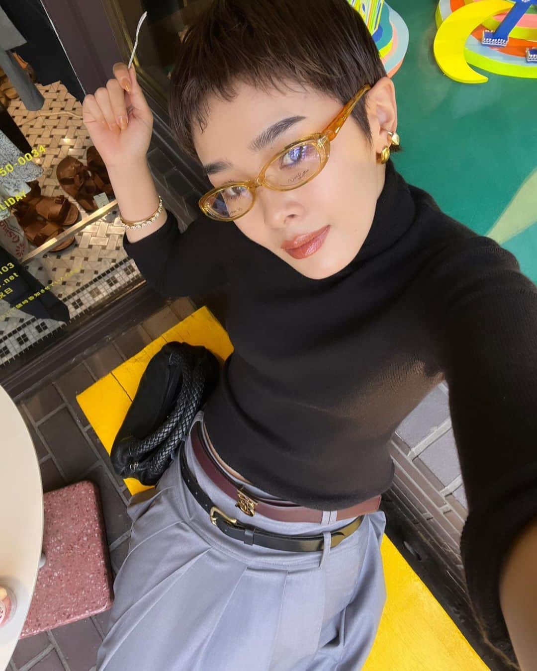 畠山千明のインスタグラム：「👓🐵 今日はなんか超ロングスカート気分。 ベルト2個付けで🕺🏻」