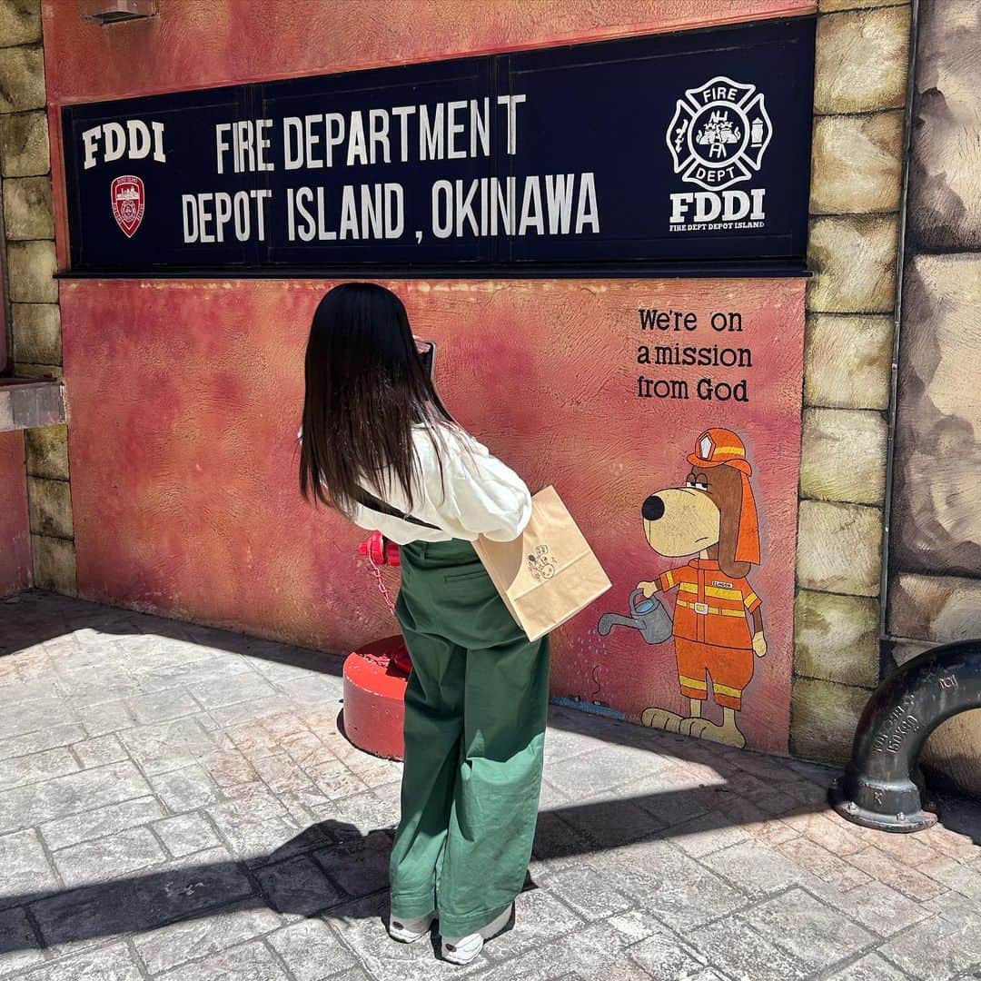 永田詩央里さんのインスタグラム写真 - (永田詩央里Instagram)「沖縄県のアメリカンビレッジにて発見した置物や壁紙です。かわいいが溢れていました。ヤッター！」4月11日 22時16分 - nagata__shiori