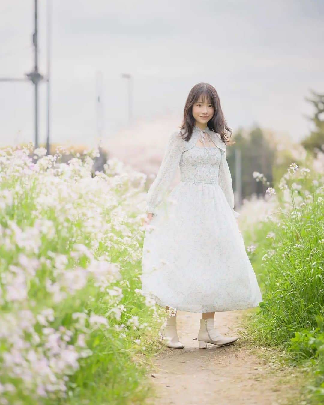 涼風あきさんのインスタグラム写真 - (涼風あきInstagram)「春だね～ 桜、本当にキレイ🌸                  . . #portraitphotography #ポートレート#東京カメラ部 #写真好きな人と繋がりたい #透明感のある世界 #jp_mood #サロンモデル #作品撮り #오오티디 #전신샷 #ポートレート撮影 #被写体 #fashion #japanesegirl #moodyports #camera #portrait #二子玉川 #cherryblossom #桜 #春」4月11日 22時19分 - s_aki69_
