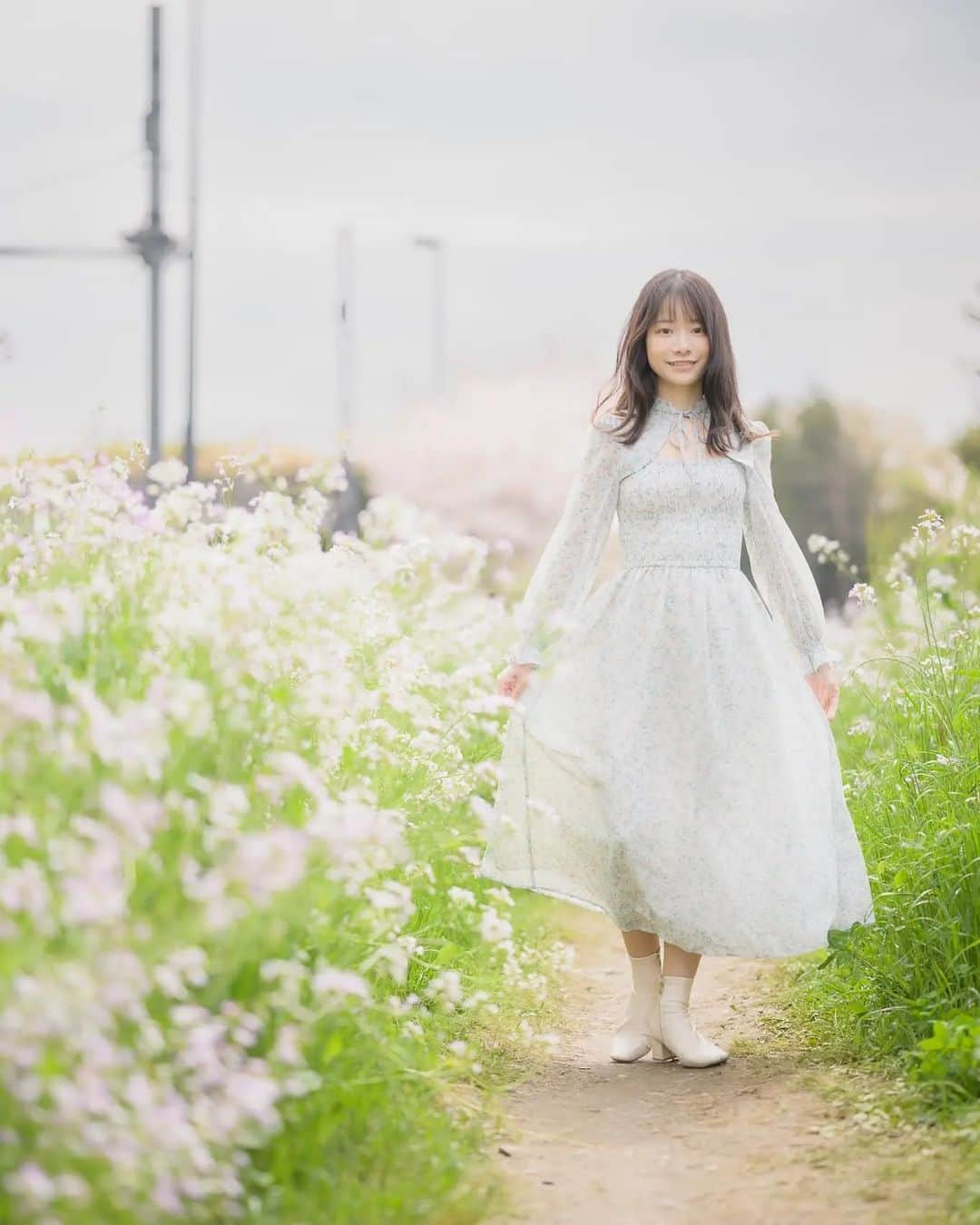 涼風あきさんのインスタグラム写真 - (涼風あきInstagram)「春だね～ 桜、本当にキレイ🌸                  . . #portraitphotography #ポートレート#東京カメラ部 #写真好きな人と繋がりたい #透明感のある世界 #jp_mood #サロンモデル #作品撮り #오오티디 #전신샷 #ポートレート撮影 #被写体 #fashion #japanesegirl #moodyports #camera #portrait #二子玉川 #cherryblossom #桜 #春」4月11日 22時19分 - s_aki69_