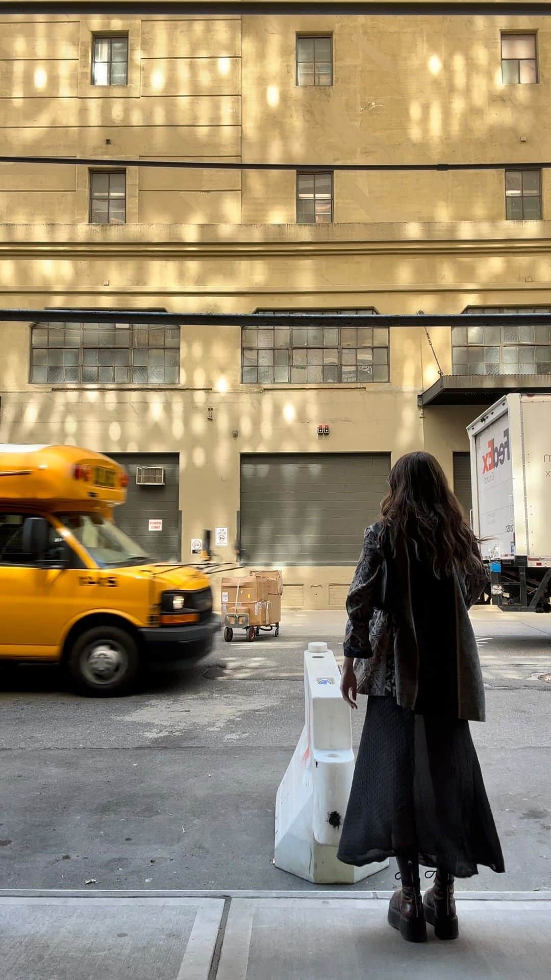 ミーガン・ピュレリのインスタグラム：「When your New York minute turns into a month 🖤」