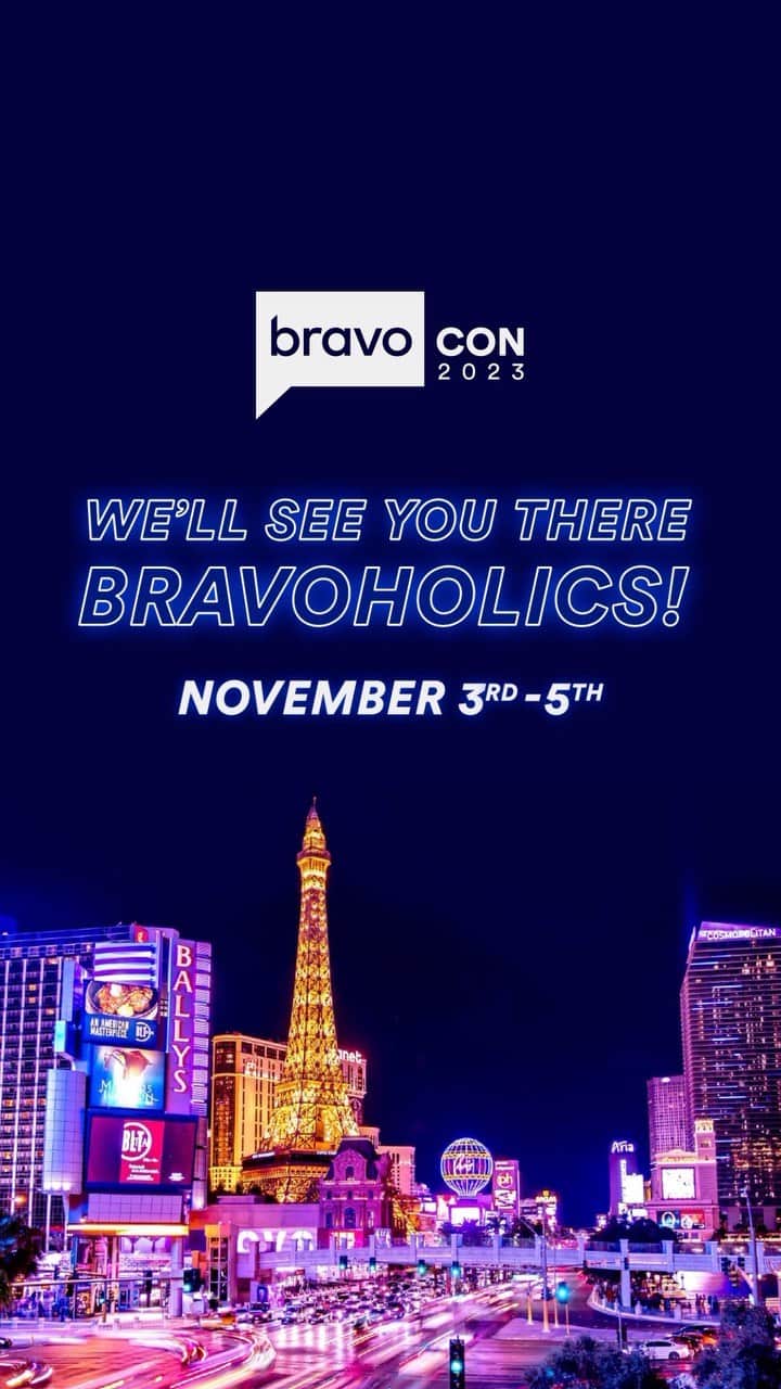 アンディー・コーエンのインスタグラム：「I need Andy and a slot machine. #BravoCon is coming to Las Vegas November 3rd-5th!! 🎰🎲❤️ For more info, you can bet on BravoTV.com/BravoCon」