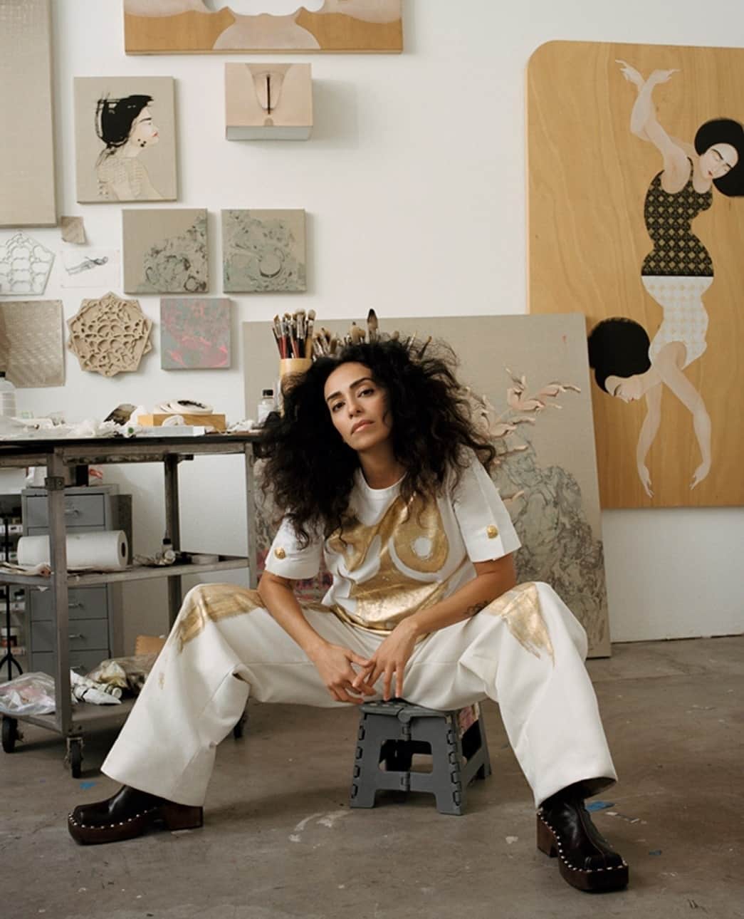 AnOther Magazineのインスタグラム：「"Why is one life worth more than another?" – @hayvkahraman ❤️⁠ ⁠ In the latest issue of AnOther Magazine, the LA-based artist – who paints nude female figures impossibly contorted or disfigured as “extensions of her own body” – recounts a memory of her mother’s arduous quest for asylum. Link in bio 📲⁠ ⁠ Taken from the Spring/Summer 2023 issue of AnOther Magazine.⁠ ⁠ Photography by @dritch⁠ Styling by @alexassil⁠ Hair by @nikkiprovidence⁠ Make-up by @sandyganzer⁠ Production by #JonesManagement⁠」
