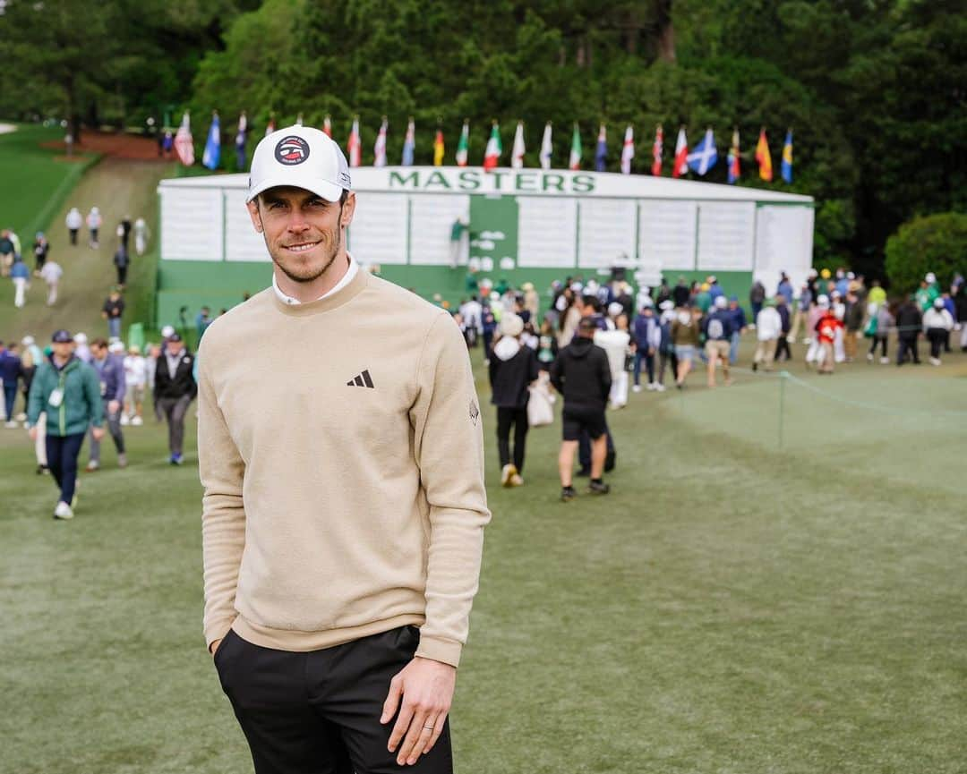 ガレス・ベイルさんのインスタグラム写真 - (ガレス・ベイルInstagram)「Special feeling to spend Easter Sunday at Augusta! Congrats to @jonrahm on the victory 👏🏼 @themasters」4月11日 22時48分 - garethbale11