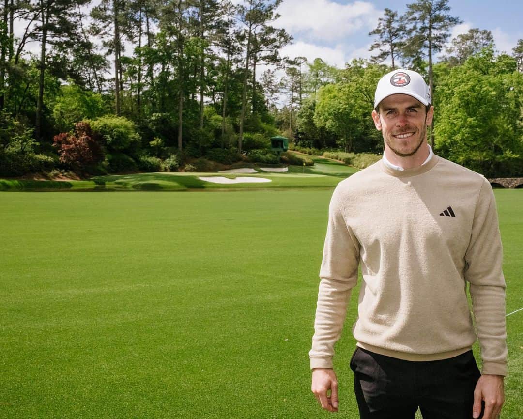 ガレス・ベイルのインスタグラム：「Special feeling to spend Easter Sunday at Augusta! Congrats to @jonrahm on the victory 👏🏼 @themasters」