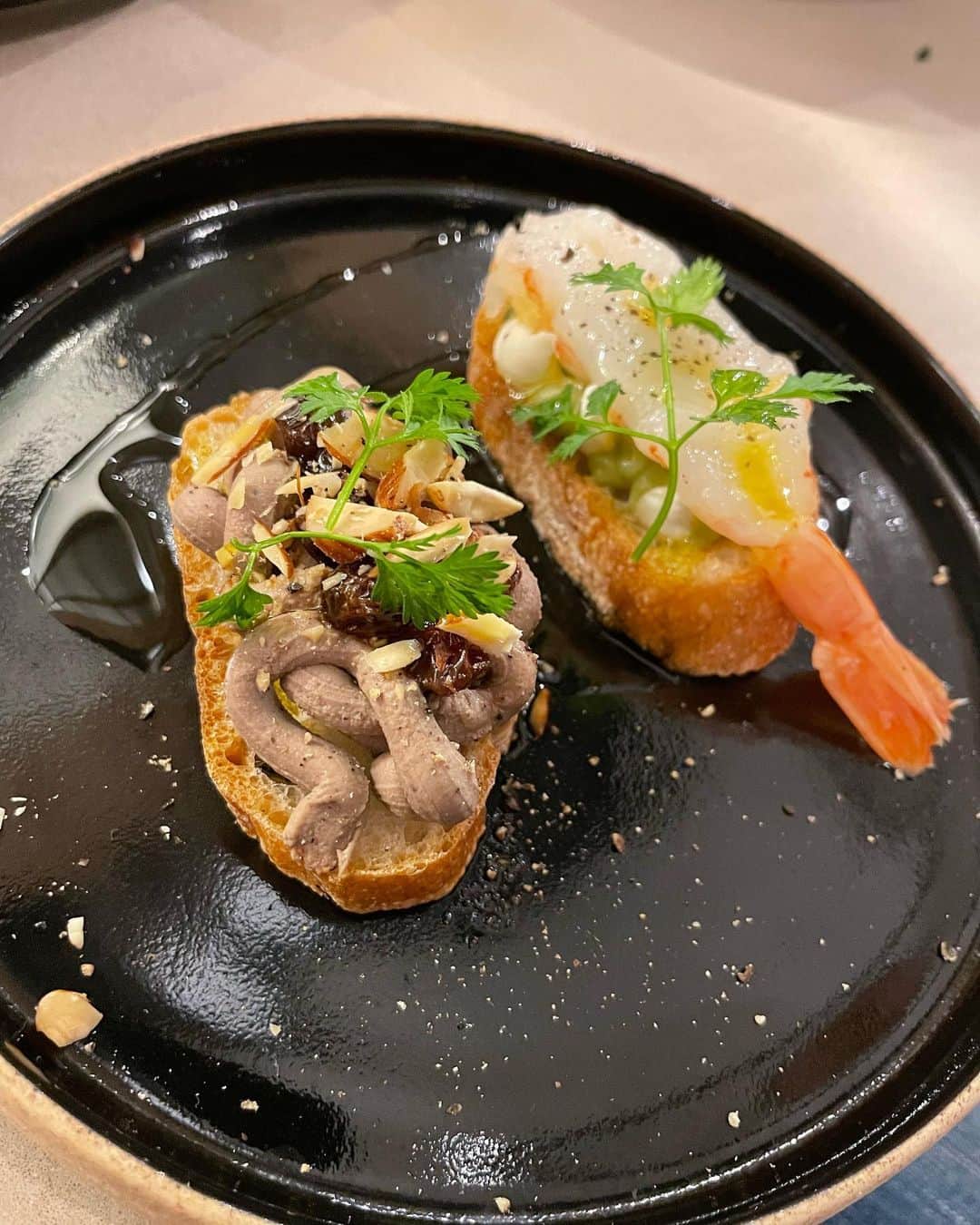 黒山健一さんのインスタグラム写真 - (黒山健一Instagram)「食の旅❗️ ちょっとオシャレな、創作イタリアンを食べてみた❗️ 目で見て楽しみ、食べて味わうスタイルでした💕  #食の旅 #イタリアン」4月11日 22時59分 - kenichi_kuroyama