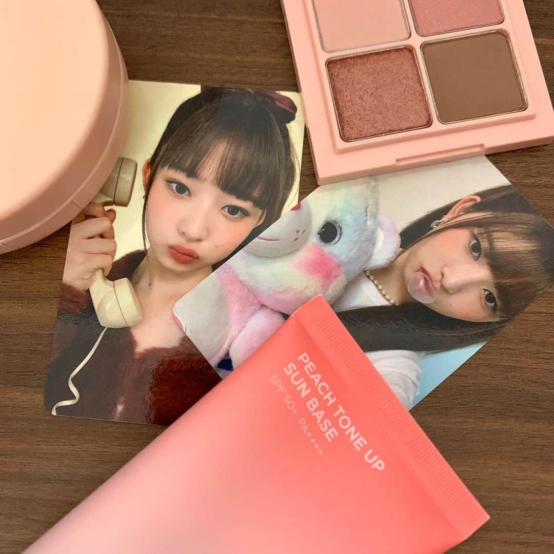 ITSUKIさんのインスタグラム写真 - (ITSUKIInstagram)「. 昨日から @nugu__official で日本先行発売になった、peach Cのトーンアップクリーム🍑♡ 自然にトーンアップされて良かった◎ 購入するとiveレイちゃんのトレーディングカードがもらえるみたいです🤍(数量限定) 顔がかわいい、、🤦🏻‍♀️💘」4月11日 22時52分 - itky75