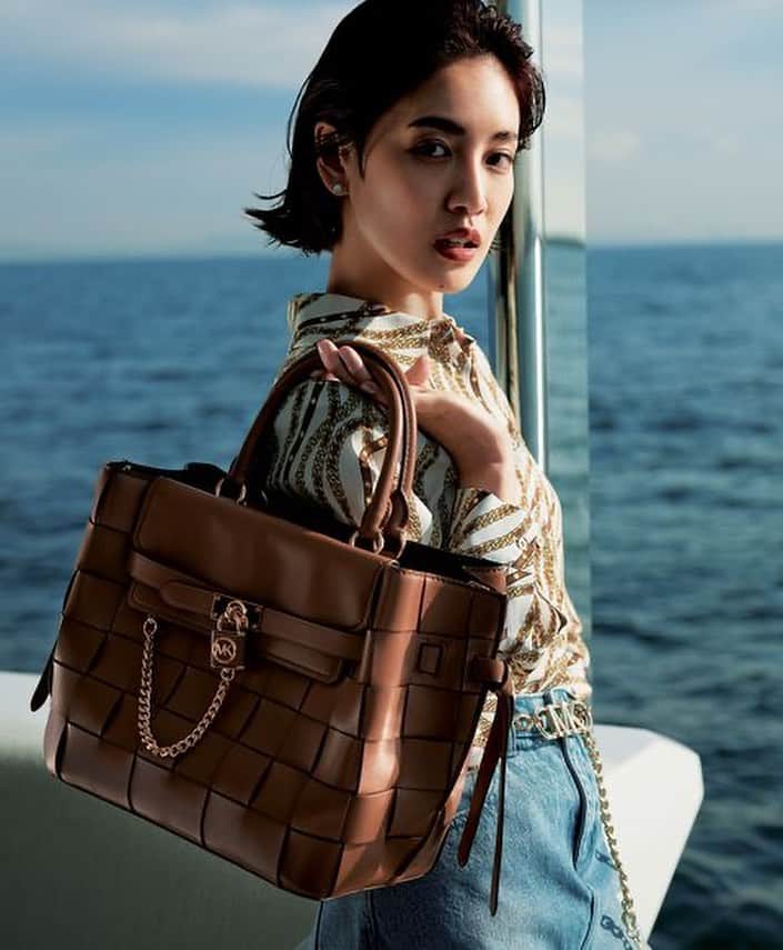 藤井夏恋のインスタグラム：「@michaelkors  @25ansjp」