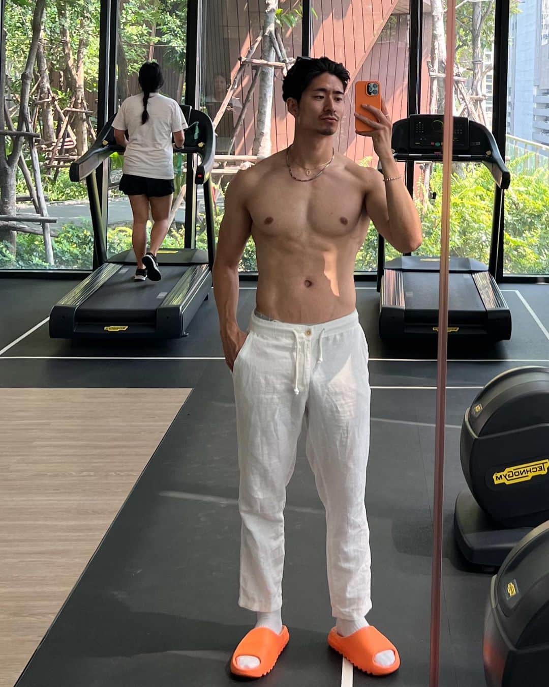 Kensukeのインスタグラム：「Personal training in bangkok」