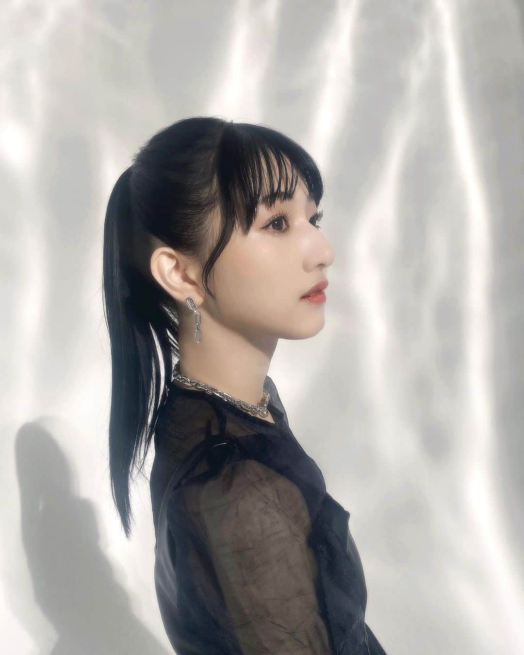 蟹沢萌子さんのインスタグラム写真 - (蟹沢萌子Instagram)「- ≠ME 6th single 「天使は何処へ」 いよいよ明日 4/12 発売です🪶  ジャケ写の時の📸」4月11日 23時32分 - kanisawa_moeko_