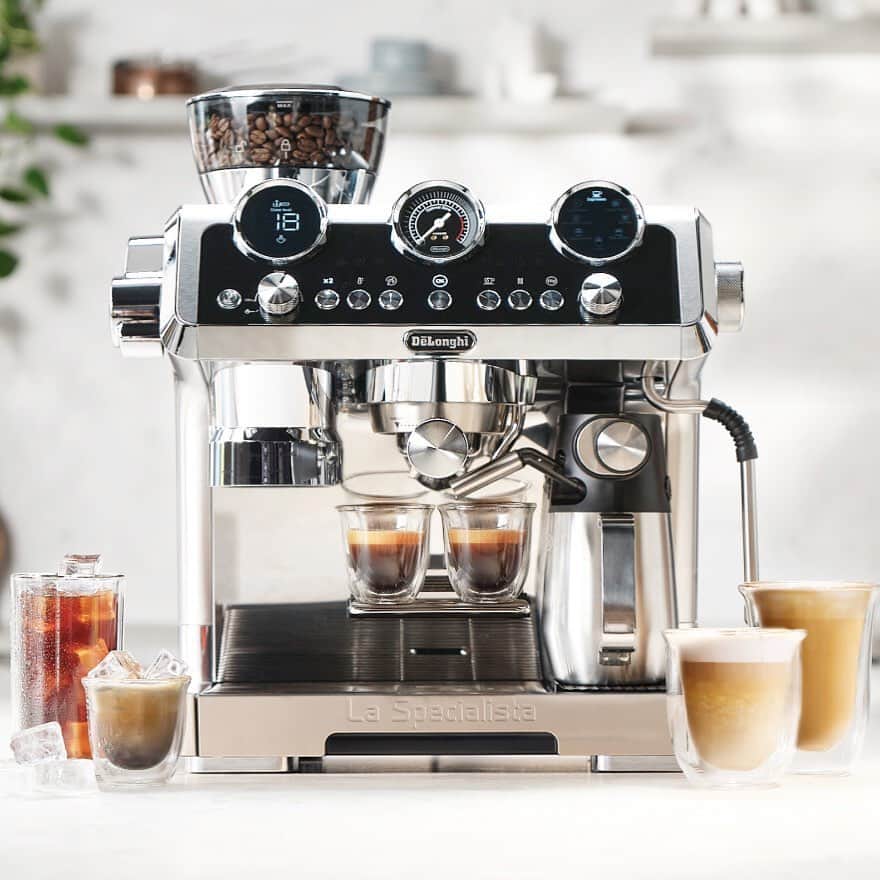 De'Longhi Sverigeのインスタグラム：「Äntligen är den här! 🙌   Upptäck en värld av uppfriskande kalla kaffedrycker med nya La Specialista Maestro! #DeLonghi #LaSpecialistaMaestro」