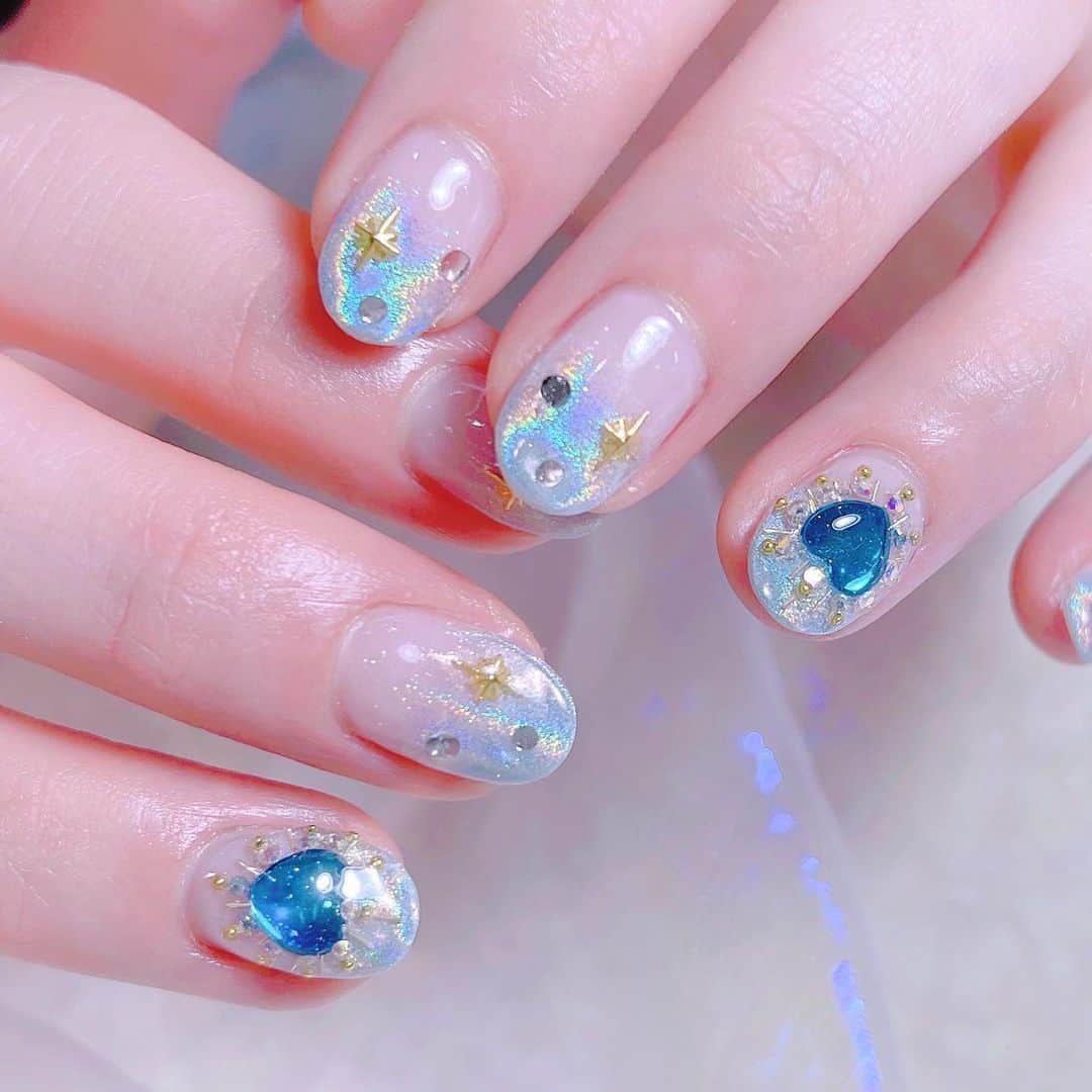 なかやまちえこのインスタグラム：「unicorn💙⠀ ⠀ 福原綾香さん⠀ ブルーのユニコーンネイルと💙と✨のオーダーでした❕⠀ ⠀ #nail #nails #nailart #ネイル #美甲 #ネイルアート  #japanesenailart #manucure #japanesenails #manicurist #gelnails #أظافر #네일아트 #미용  #เพ้นท์เล็บ #artedeuñas #เพ้นท์เล็บเจล #ジェルネイルデザイン #ネイルデザイン #nagelkunst #ユニコーンネイル #かわいいネイル #かわいい @aby_sharenail」