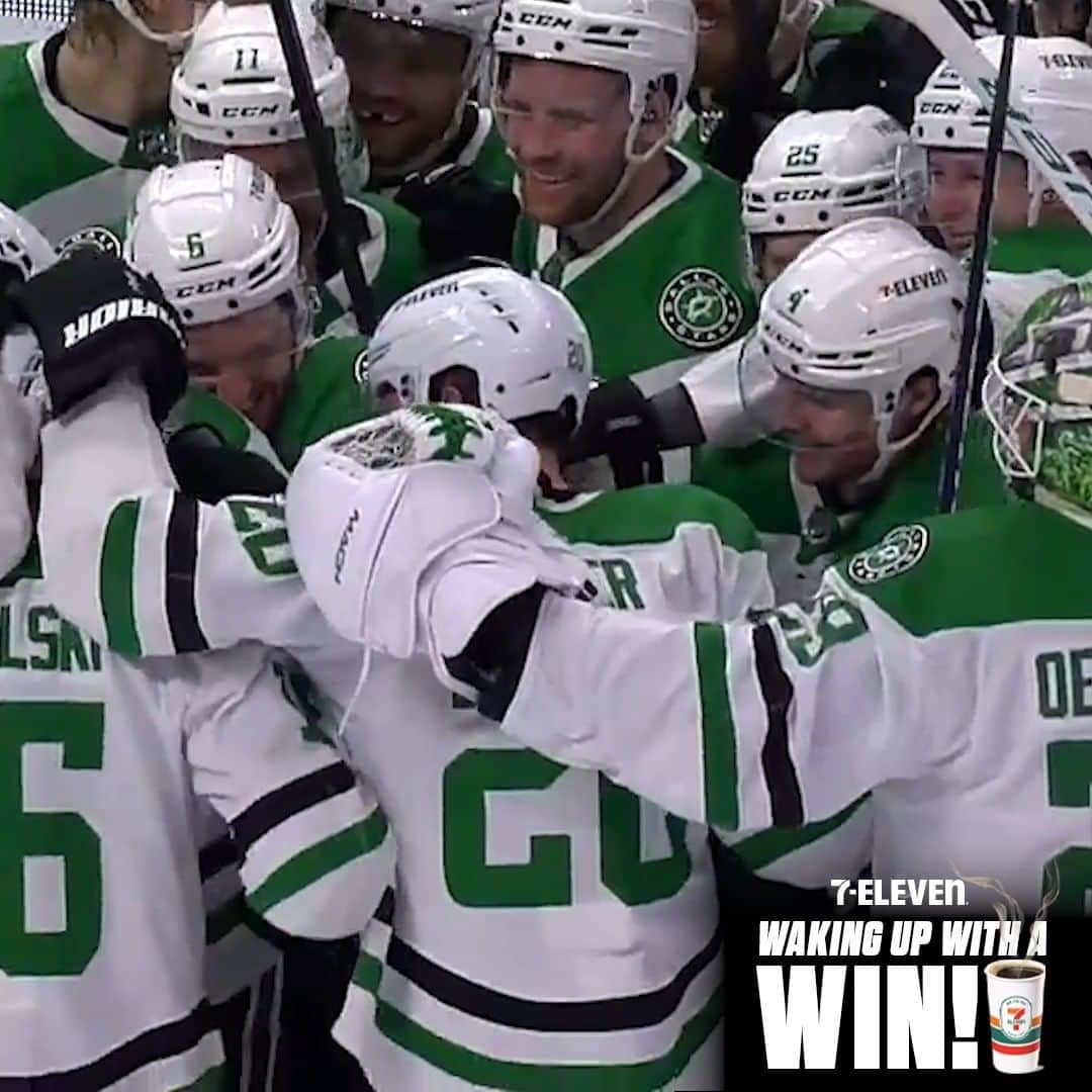 のインスタグラム：「The Dallas Stars are fun.  The Dallas Stars are having fun.」