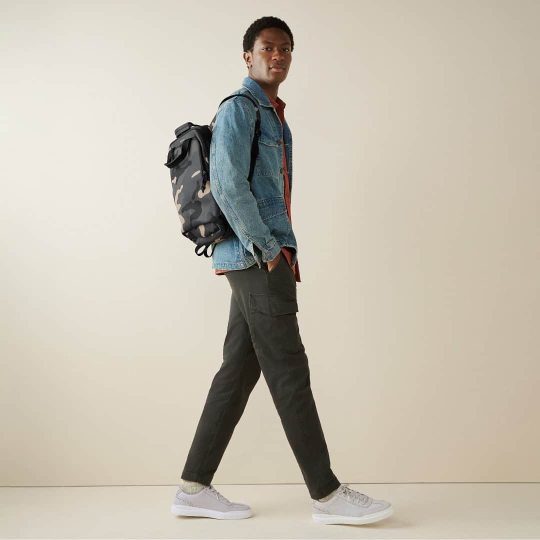Cole Haanさんのインスタグラム写真 - (Cole HaanInstagram)「Kick it casual. Tap to score our latest court classic: the GrandPrø Rally T-Toe Sneaker. Pairs perfectly with our fan-fave backpack.」4月11日 23時50分 - colehaan