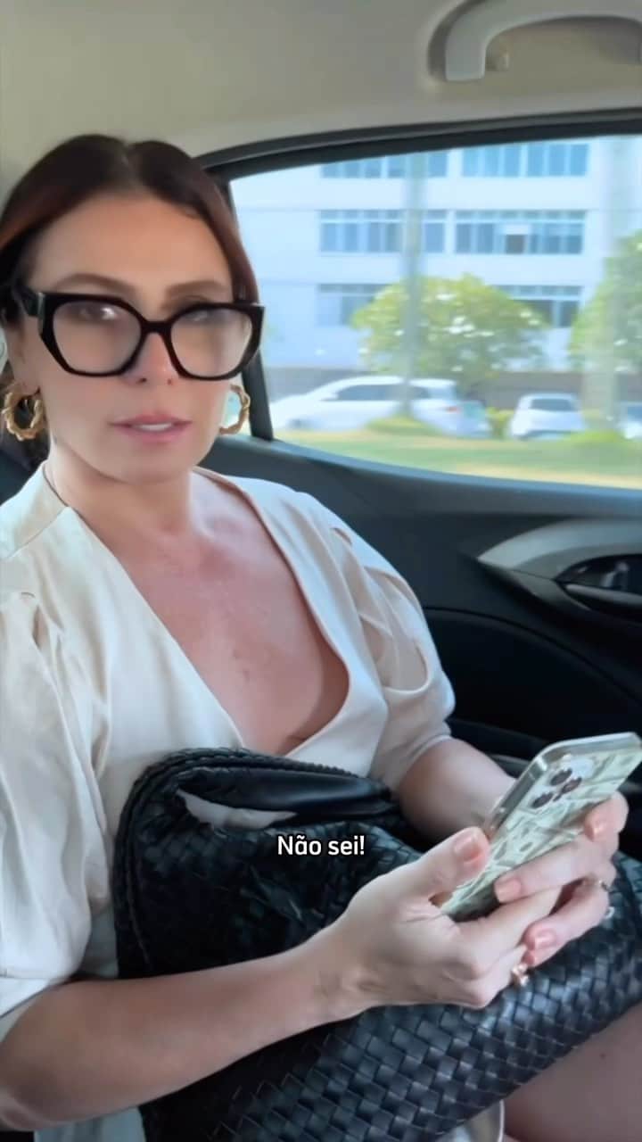 Giovanna Antonelliのインスタグラム：「Brincadeira a parte… é mta informação, né não?! 🤦🏻‍♀️」