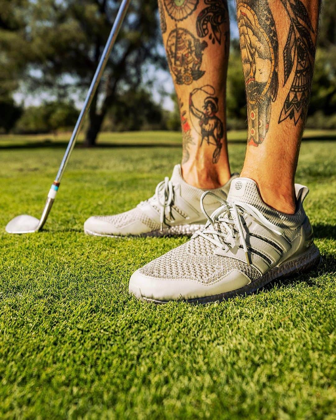 adidas Golfさんのインスタグラム写真 - (adidas GolfInstagram)「You asked. We delivered. Ultraboost Golf.   The most iconic adidas sportswear shoe comes to golf.   adiClub members get exclusive access to this colorway on adidas.com April 13th. Stay tuned for more 👀  Available in Unisex sizing. Not an adiClub member? Tap the link in bio to join.   #Ultraboost #Ultraboostgolf  #golf #골프 #ゴルフ#高尔夫」4月12日 0時01分 - adidasgolf