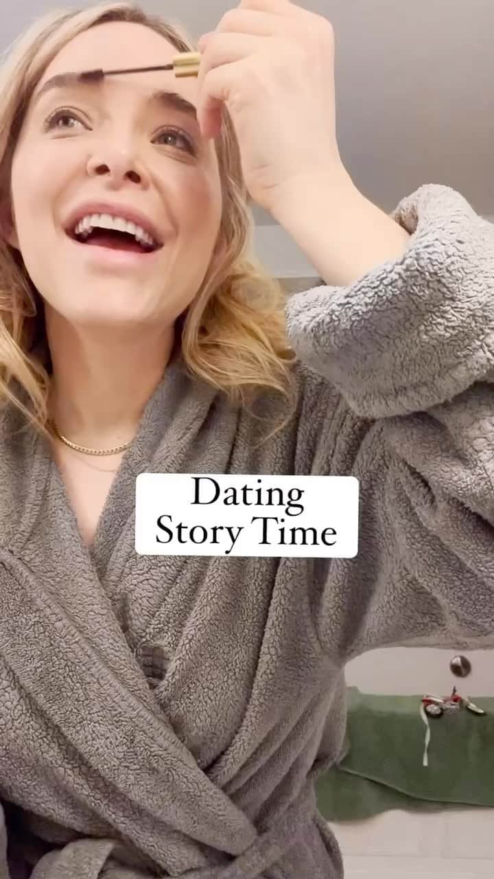 ジェニー・モレンのインスタグラム：「Think I'm going to start reading my @substackinc stories out loud so you guys can hear them in my own voice. Going to peer pressure Diablo to do the same.... Link in bio #actorswhohateus #diablocody #youarentmadonna #halfpenis (Part two of this story is on my tik tok)」