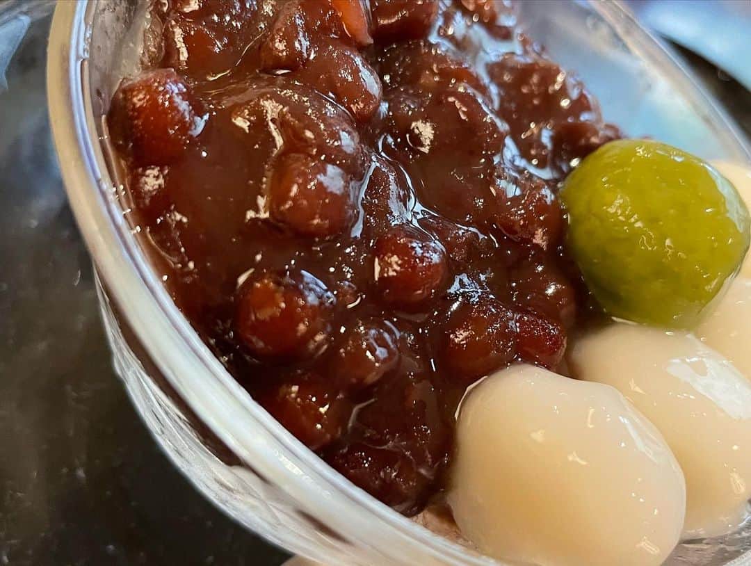 下山英哉さんのインスタグラム写真 - (下山英哉Instagram)「老舗のランチ😊  合馬のタケノコと 松本清張さんも愛した甘味！  最終の新幹線まで 小倉の街の奥深さを 教えて頂きました♪  #湖月堂 #合馬の筍  #栗饅頭  #小倉 #北九州 #松本清張　先生 #松本零士　先生 #資さんうどん #小倉 #北九州 #旦過市場 #小倉城  #奥深い #お世話になりました #知らなかった魅力 #ギラヴァンツ取材できたけど #kitakyushu  #kokura #fukuoka」4月12日 1時13分 - shimoyama.hideya