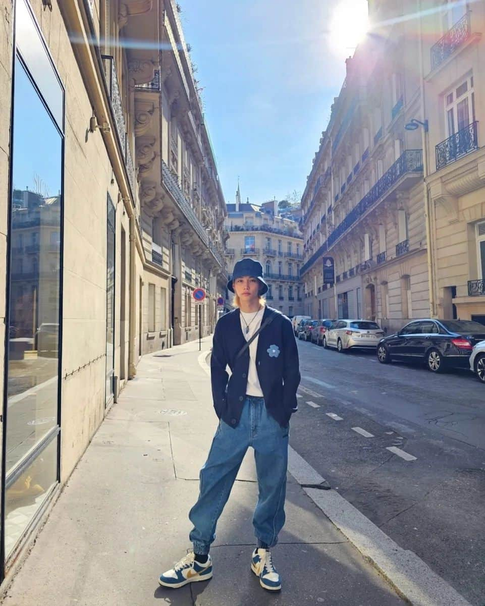 Stray Kidsさんのインスタグラム写真 - (Stray KidsInstagram)「Stay et la France! merci beaucoup.💙」4月12日 1時13分 - realstraykids