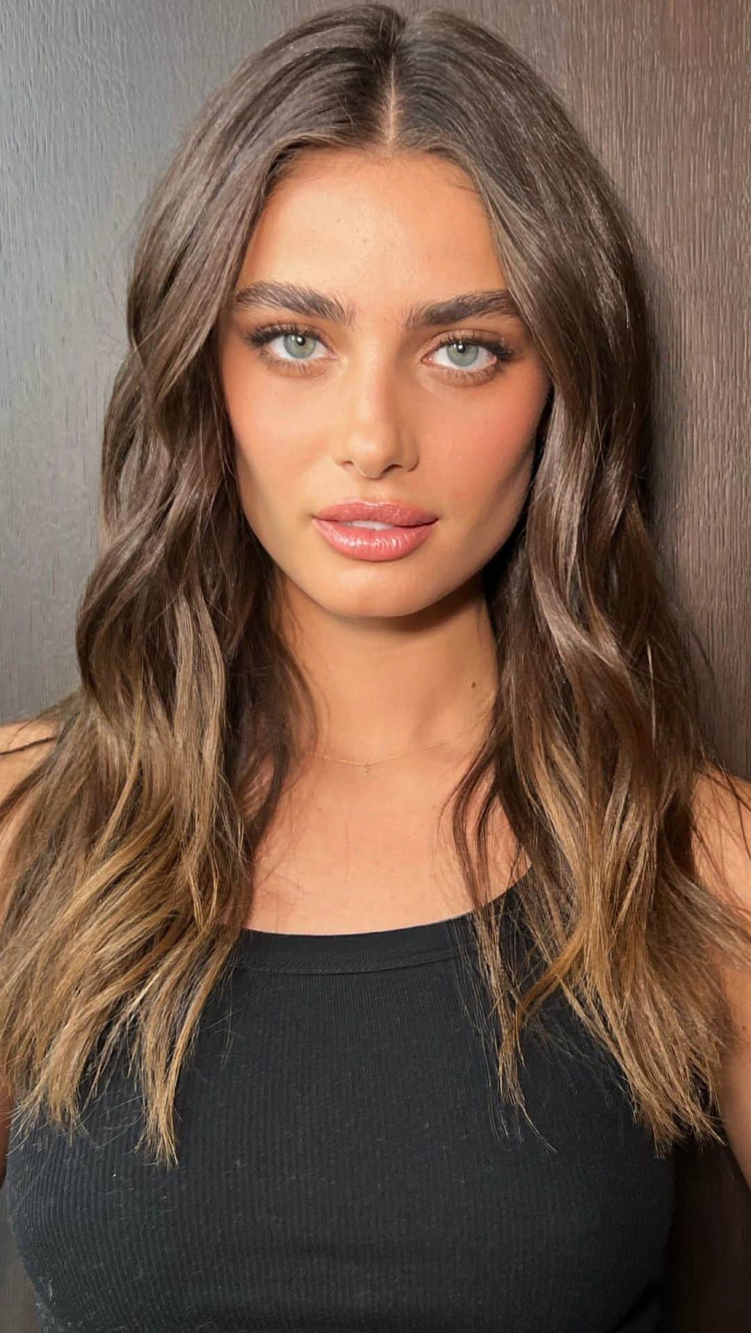 テイラー・ヒルのインスタグラム：「💗💗💗@victoriassecret @daniellepriano @cgonzalezbeauty」
